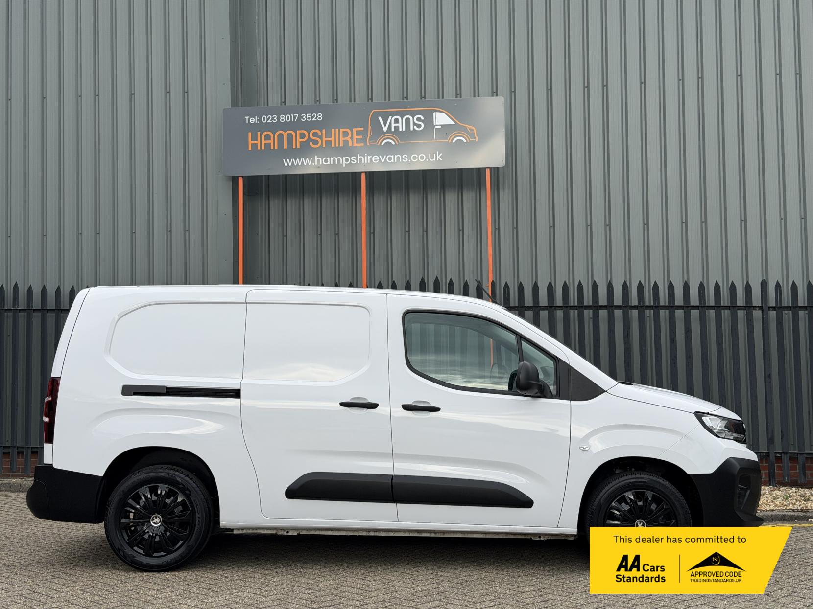 2024 Peugeot Partner 1.5 BlueHDi 950 Professional Long Panel Van 6dr Diesel Manual LWB Euro 6 (s/s) (100 ps) - Thumbnail 7
