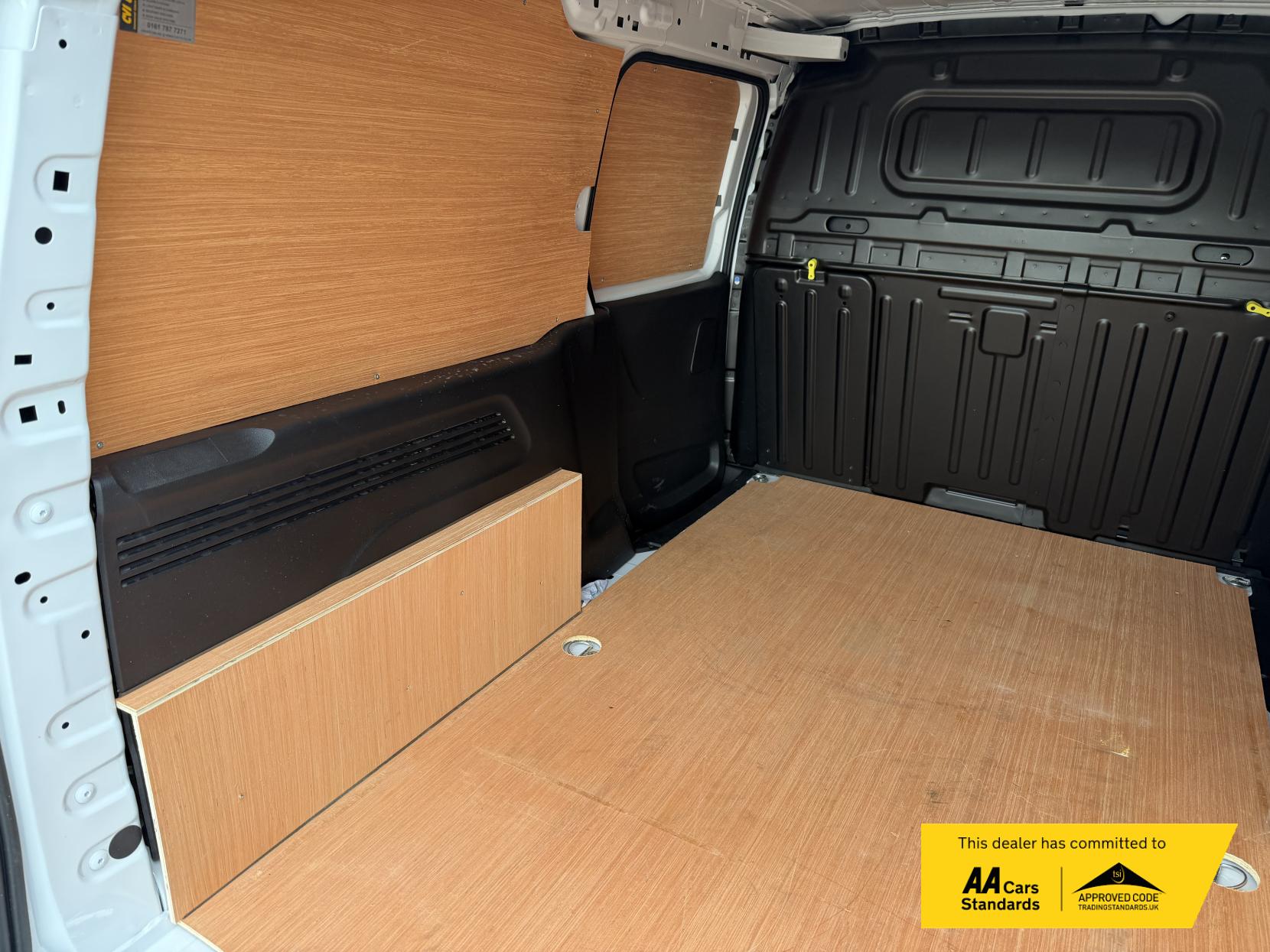 2024 Peugeot Partner 1.5 BlueHDi 950 Professional Long Panel Van 6dr Diesel Manual LWB Euro 6 (s/s) (100 ps) - Thumbnail 20