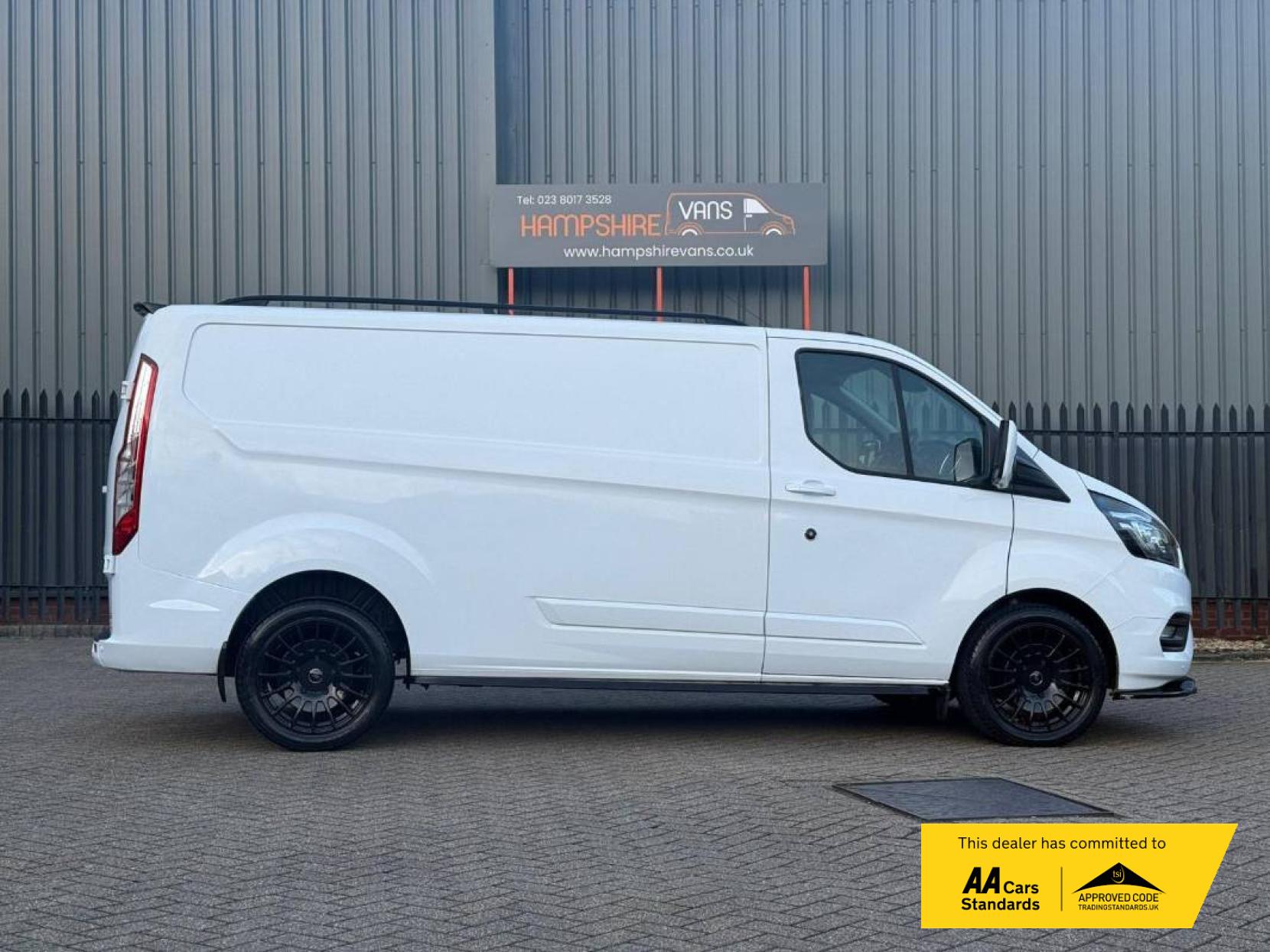 Ford Transit Custom 2.0 300 EcoBlue Limited Panel Van 5dr Diesel Manual L2 H1 Euro 6 (s/s) (130 ps)