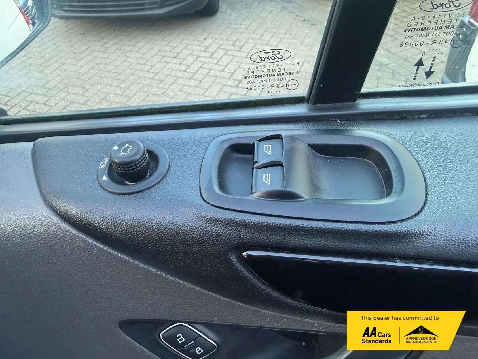 Ford Transit Custom 2.0 300 EcoBlue Limited Panel Van 5dr Diesel Manual L2 H1 Euro 6 (s/s) (130 ps)