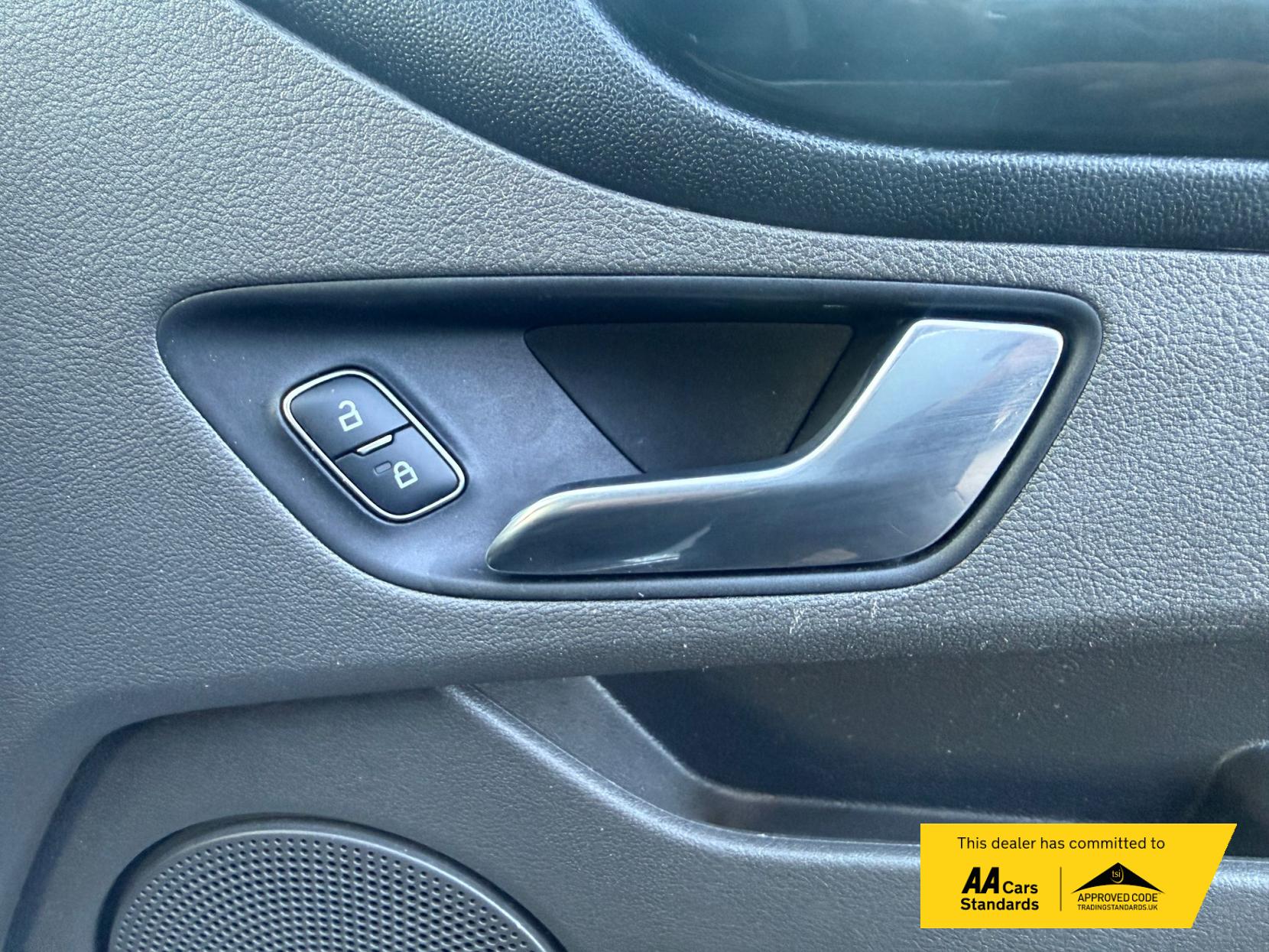 Ford Transit Custom 2.0 300 EcoBlue Limited Panel Van 5dr Diesel Manual L2 H1 Euro 6 (s/s) (130 ps)