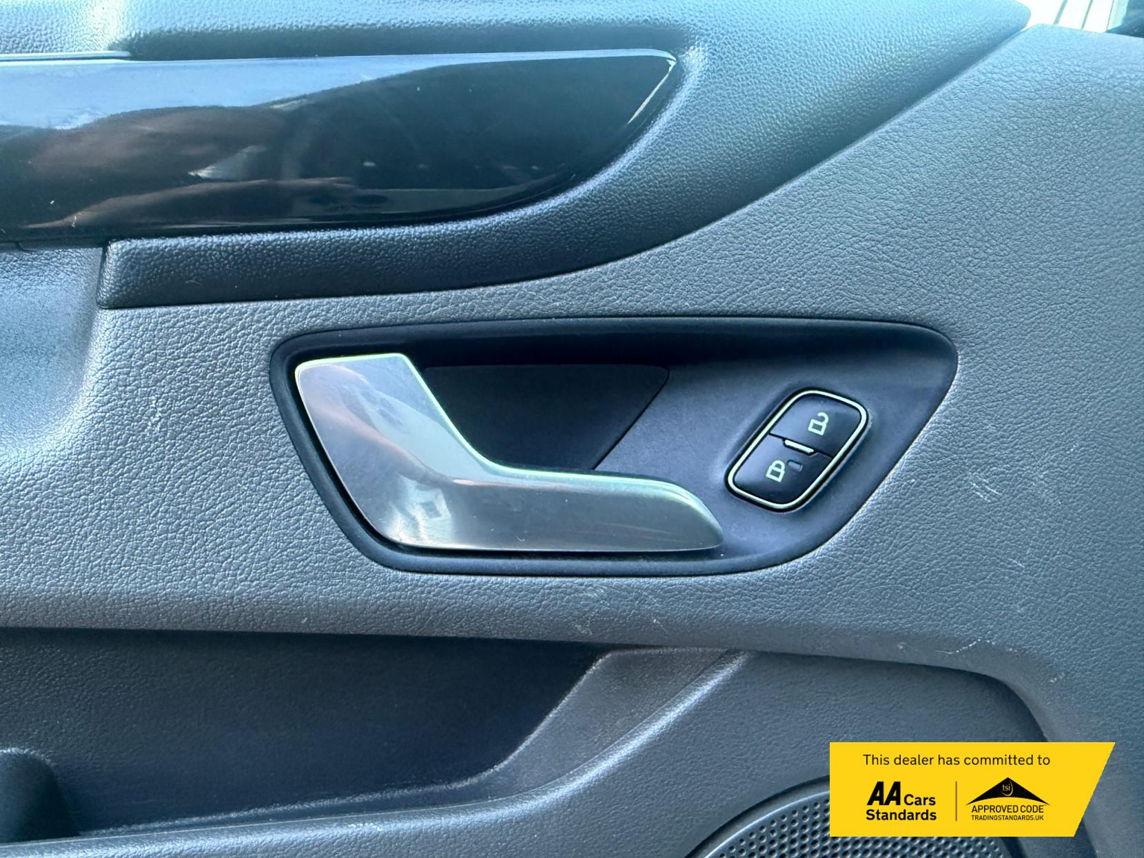 Ford Transit Custom 2.0 300 EcoBlue Limited Panel Van 5dr Diesel Manual L2 H1 Euro 6 (s/s) (130 ps)