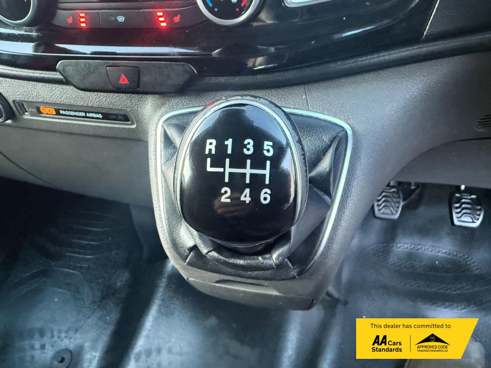 Ford Transit Custom 2.0 300 EcoBlue Limited Panel Van 5dr Diesel Manual L2 H1 Euro 6 (s/s) (130 ps)