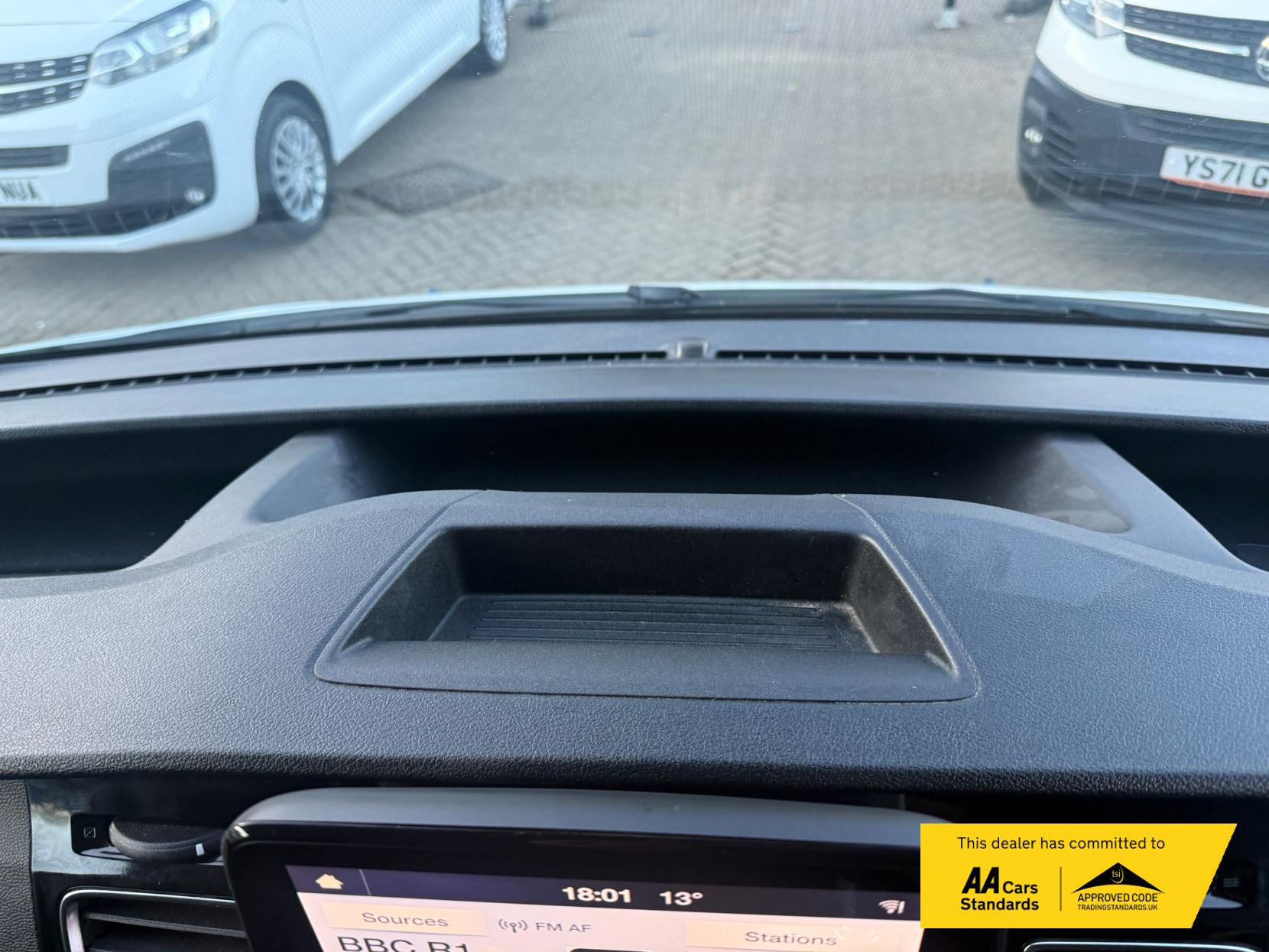 Ford Transit Custom 2.0 300 EcoBlue Limited Panel Van 5dr Diesel Manual L2 H1 Euro 6 (s/s) (130 ps)