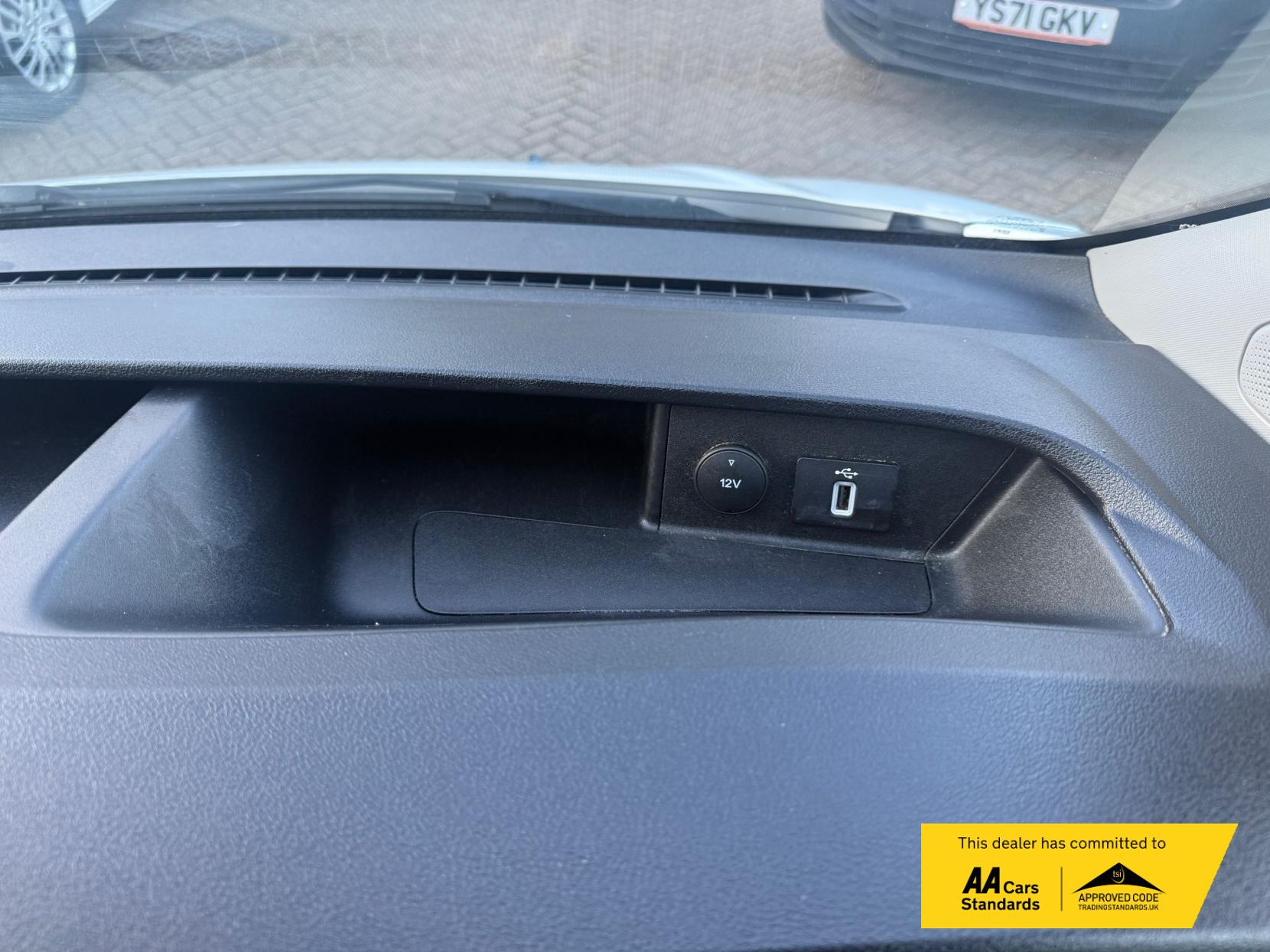 Ford Transit Custom 2.0 300 EcoBlue Limited Panel Van 5dr Diesel Manual L2 H1 Euro 6 (s/s) (130 ps)