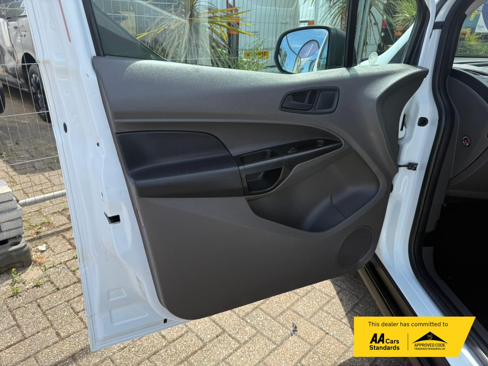 Ford Transit Connect 1.5 230 EcoBlue Leader Crew Van Double Cab 6dr Diesel Manual L2 Euro 6 (s/s) (100 ps)
