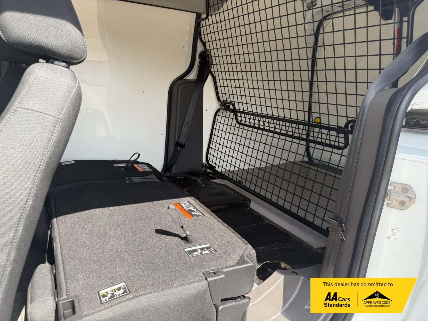 Ford Transit Connect 1.5 230 EcoBlue Leader Crew Van Double Cab 6dr Diesel Manual L2 Euro 6 (s/s) (100 ps)
