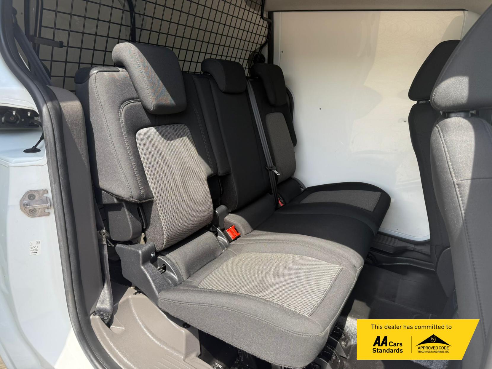 Ford Transit Connect 1.5 230 EcoBlue Leader Crew Van Double Cab 6dr Diesel Manual L2 Euro 6 (s/s) (100 ps)