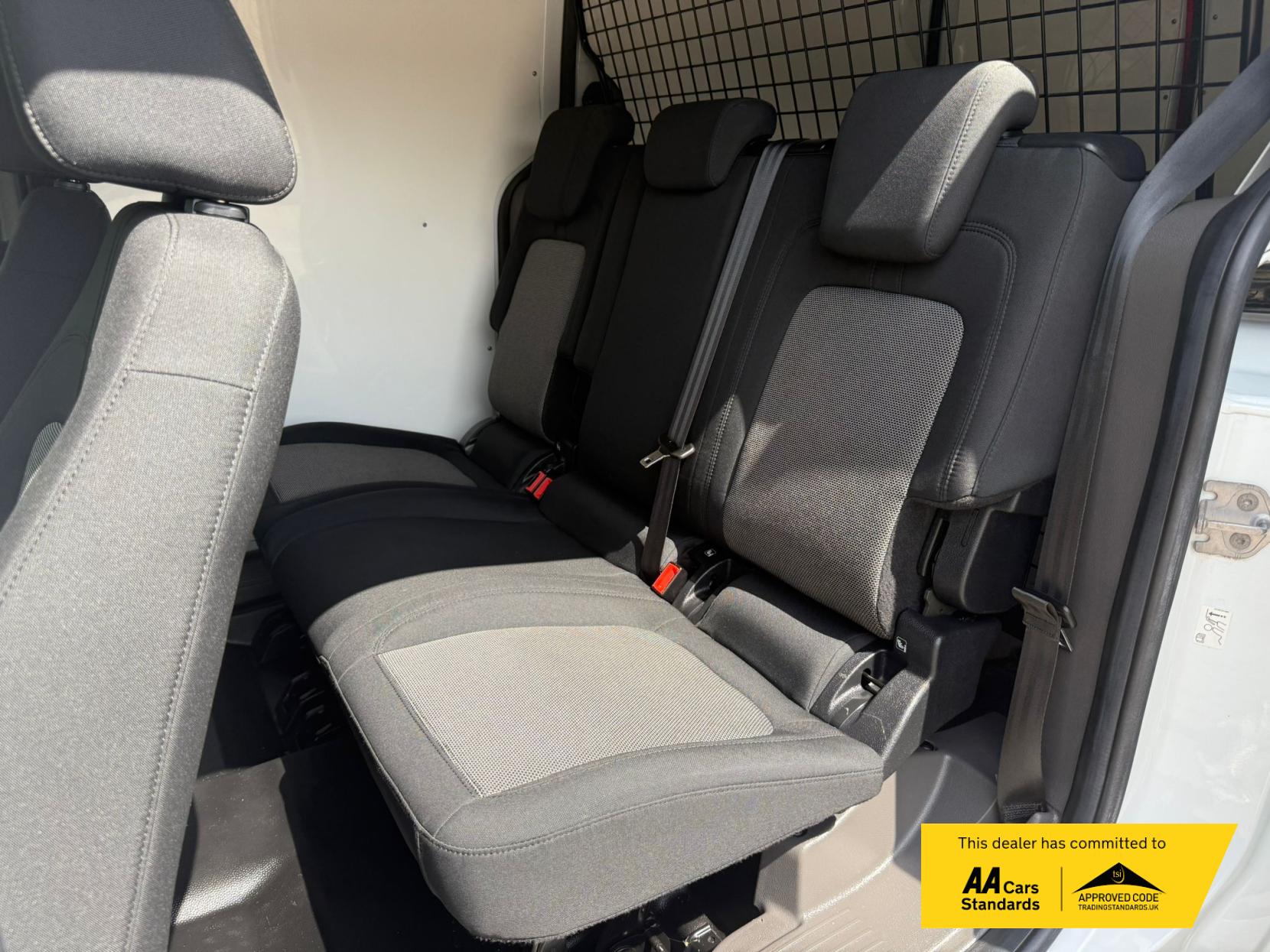 Ford Transit Connect 1.5 230 EcoBlue Leader Crew Van Double Cab 6dr Diesel Manual L2 Euro 6 (s/s) (100 ps)