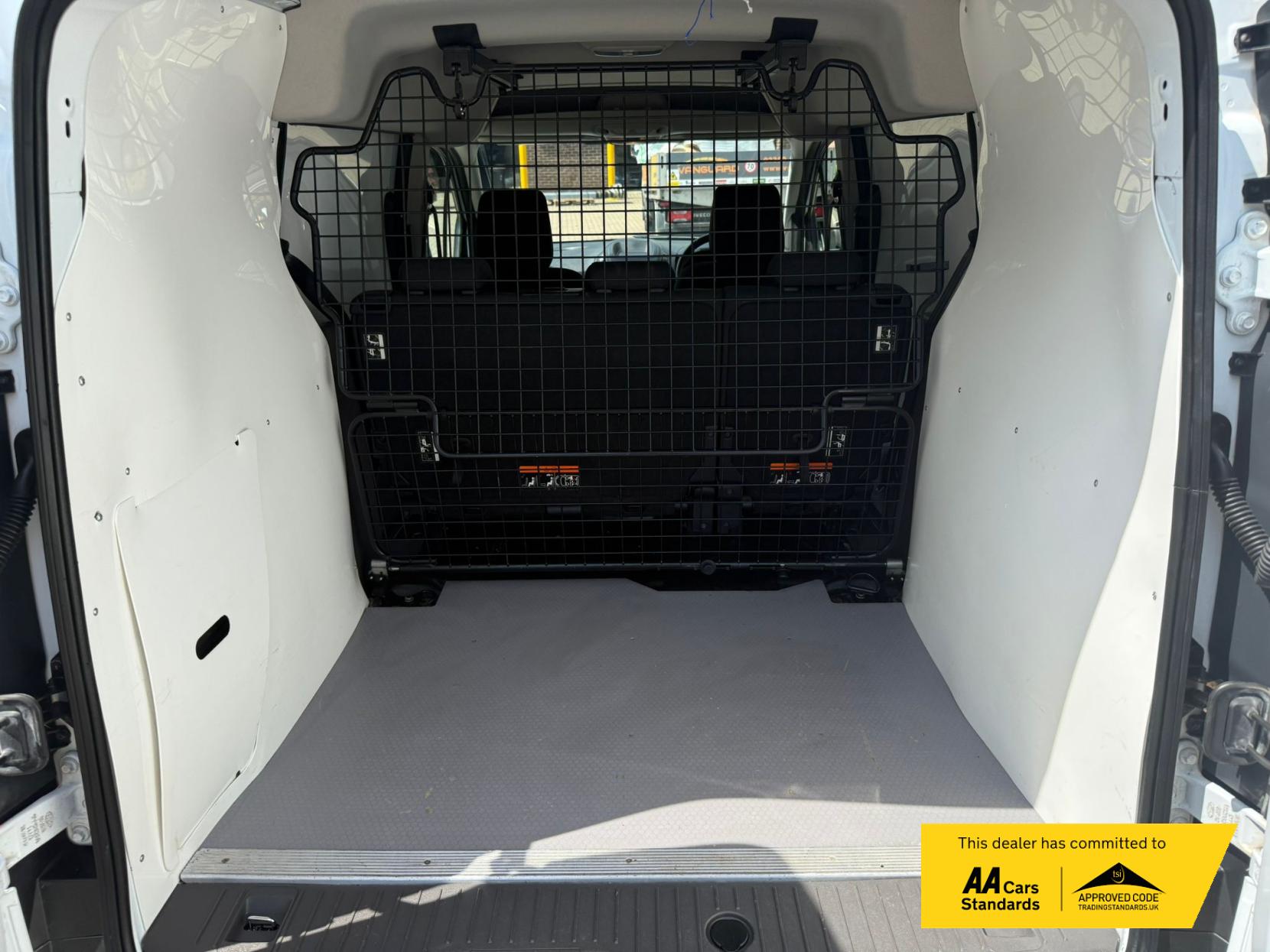 Ford Transit Connect 1.5 230 EcoBlue Leader Crew Van Double Cab 6dr Diesel Manual L2 Euro 6 (s/s) (100 ps)