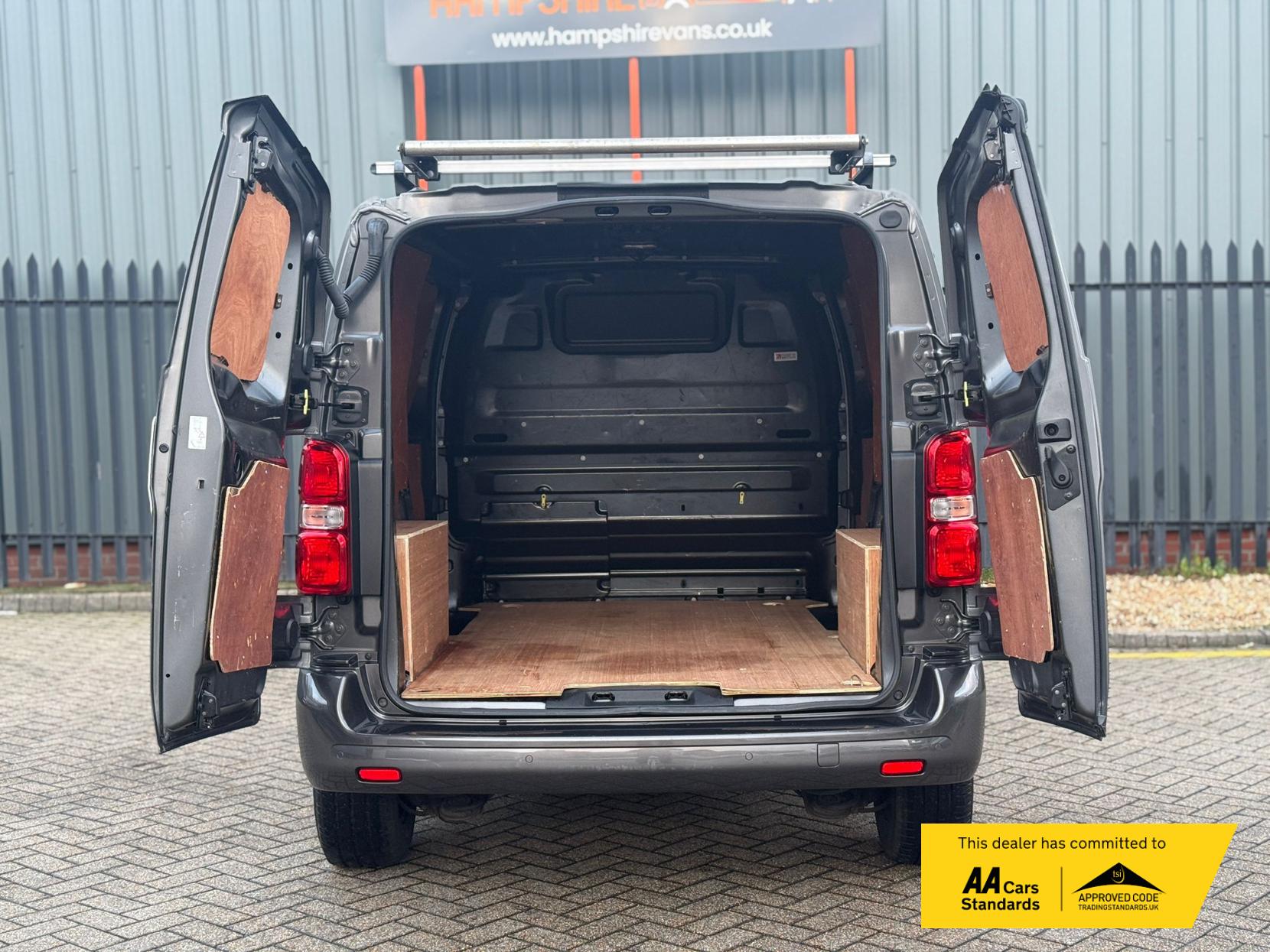 Vauxhall Vivaro 1.5 Turbo D 2700 Sportive Panel Van 6dr Diesel Manual L1 H1 Euro 6 (s/s) (100 ps)