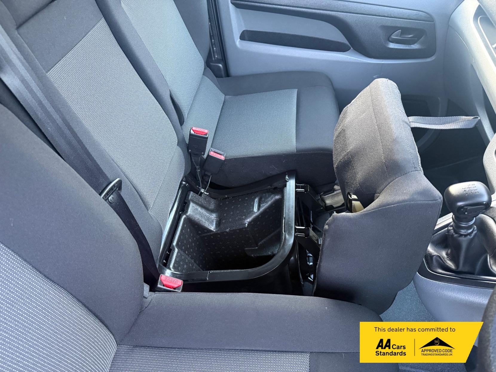 Vauxhall Vivaro 1.5 Turbo D 2700 Sportive Panel Van 6dr Diesel Manual L1 H1 Euro 6 (s/s) (100 ps)