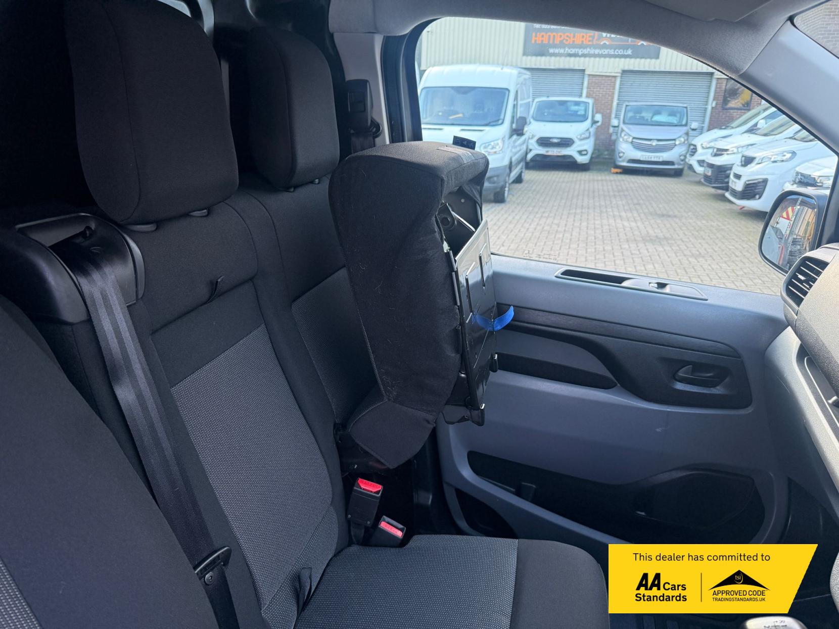 Vauxhall Vivaro 1.5 Turbo D 2700 Sportive Panel Van 6dr Diesel Manual L1 H1 Euro 6 (s/s) (100 ps)