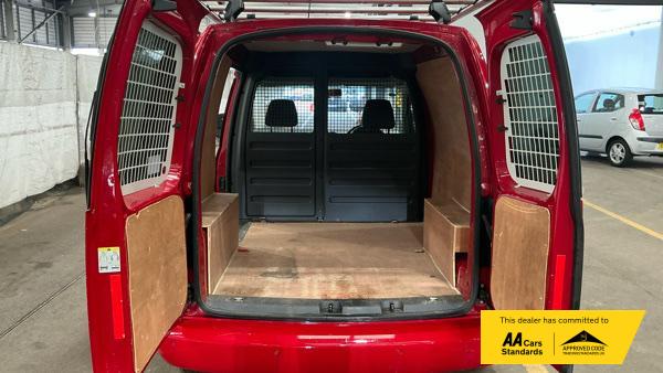 2014 Volkswagen Caddy 1.6 TDI C20 Highline Panel Van 4dr Diesel Manual L1 H1 (149 g/km, 101 bhp) - Thumbnail 11
