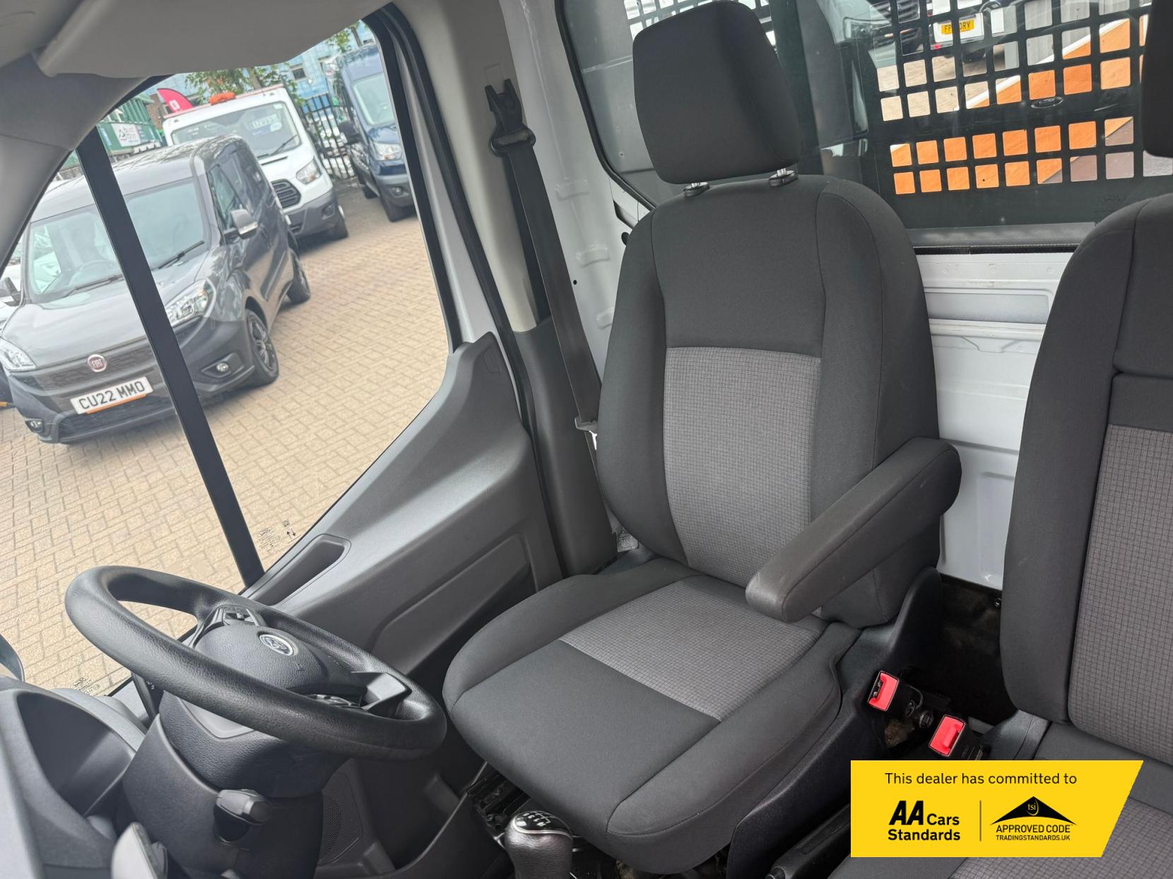 Ford Transit 2.0 350 EcoBlue HD Leader Chassis Cab 2dr Diesel Manual RWD L2 Euro 6 (s/s) (130 ps)
