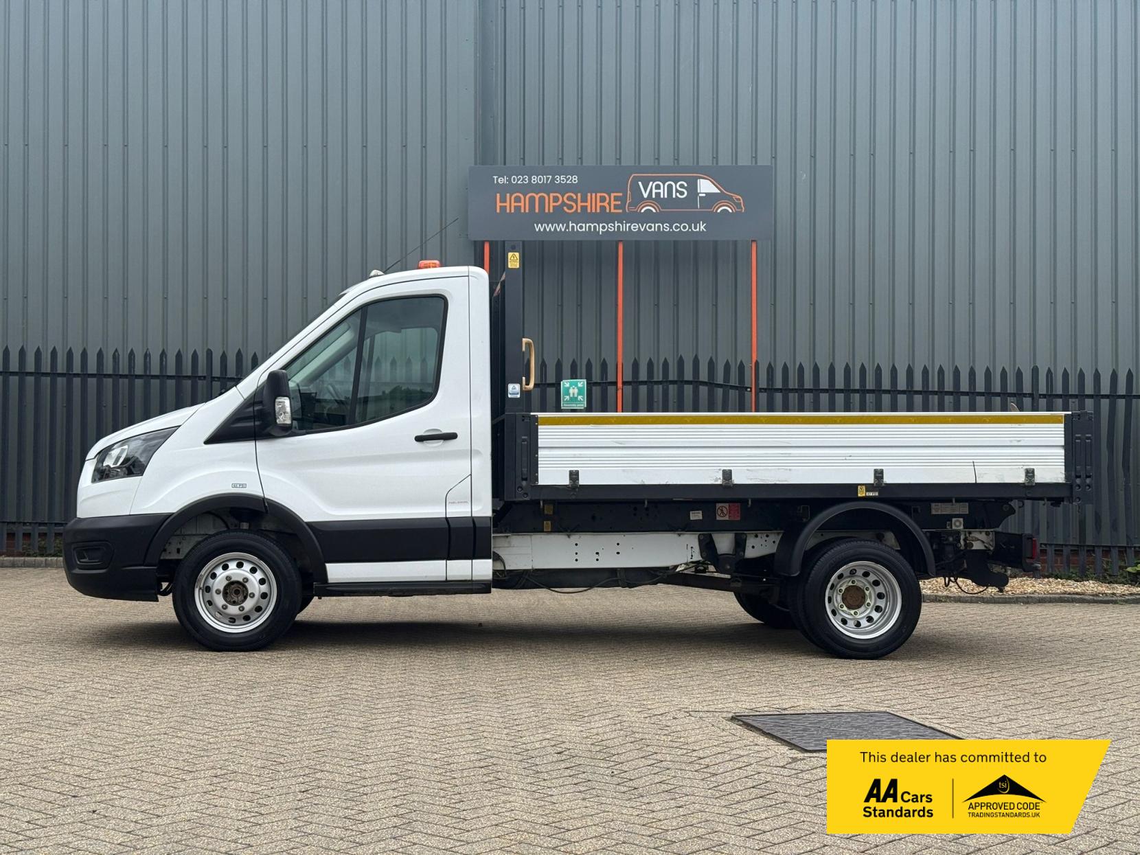 Ford Transit 2.0 350 EcoBlue HD Leader Chassis Cab 2dr Diesel Manual RWD L2 Euro 6 (s/s) (130 ps)