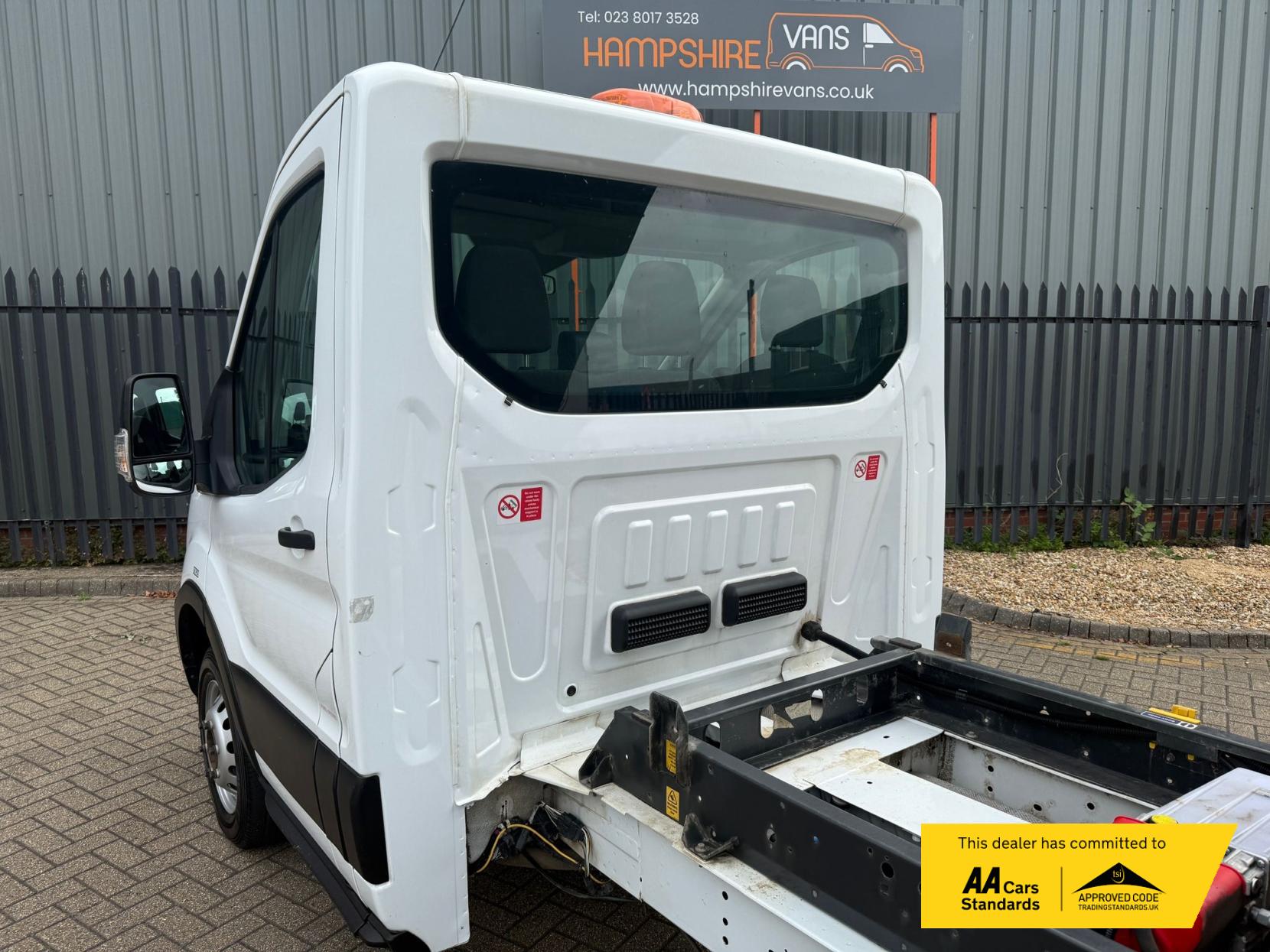 Ford Transit 2.0 350 EcoBlue HD Leader Chassis Cab 2dr Diesel Manual RWD L2 Euro 6 (s/s) (130 ps)
