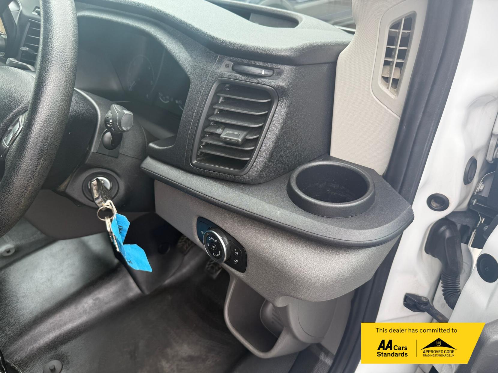 Ford Transit 2.0 350 EcoBlue HD Leader Chassis Cab 2dr Diesel Manual RWD L2 Euro 6 (s/s) (130 ps)