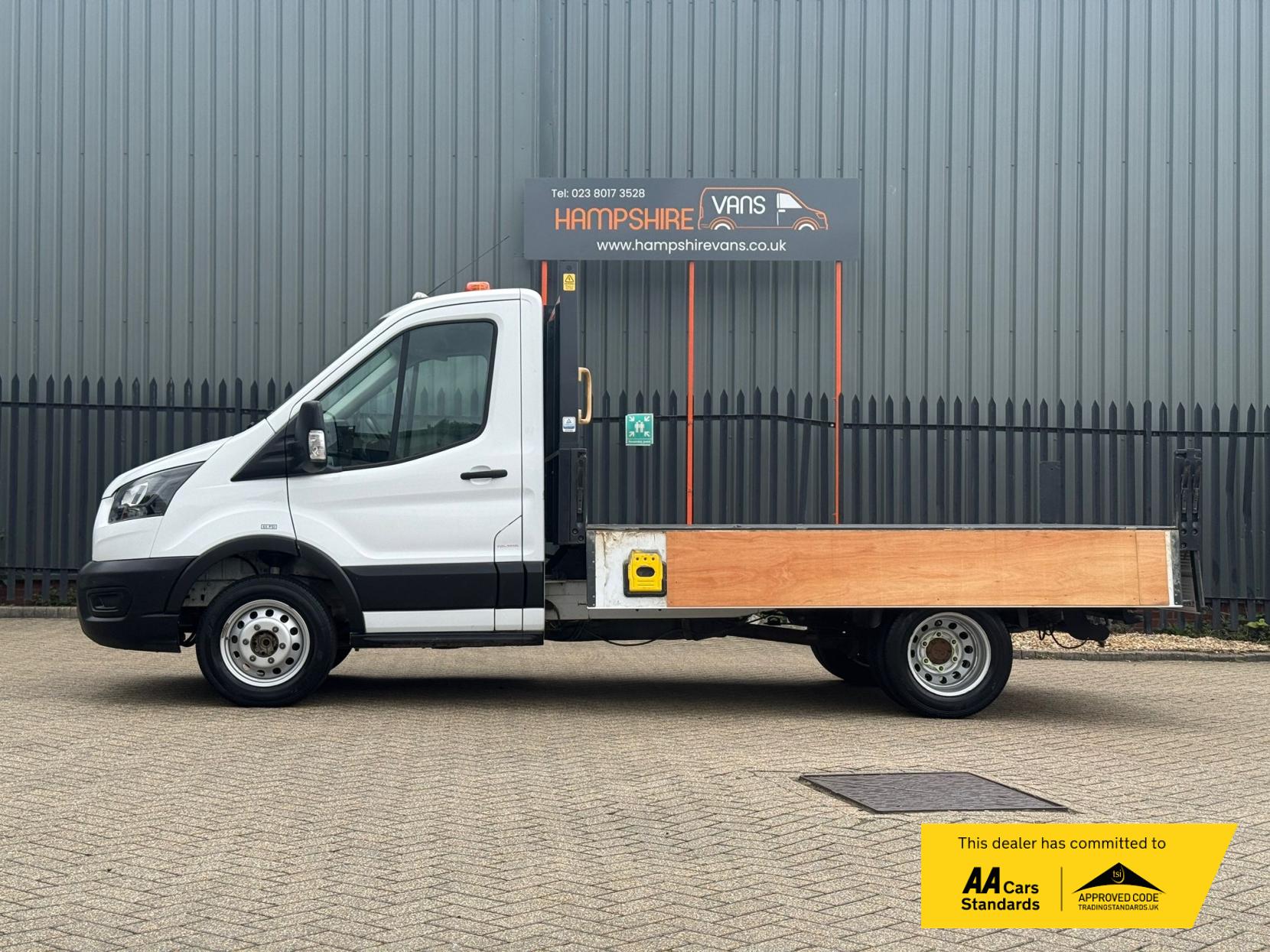 Ford Transit 2.0 350 EcoBlue HD Leader Chassis Cab 2dr Diesel Manual RWD L2 Euro 6 (s/s) (130 ps)