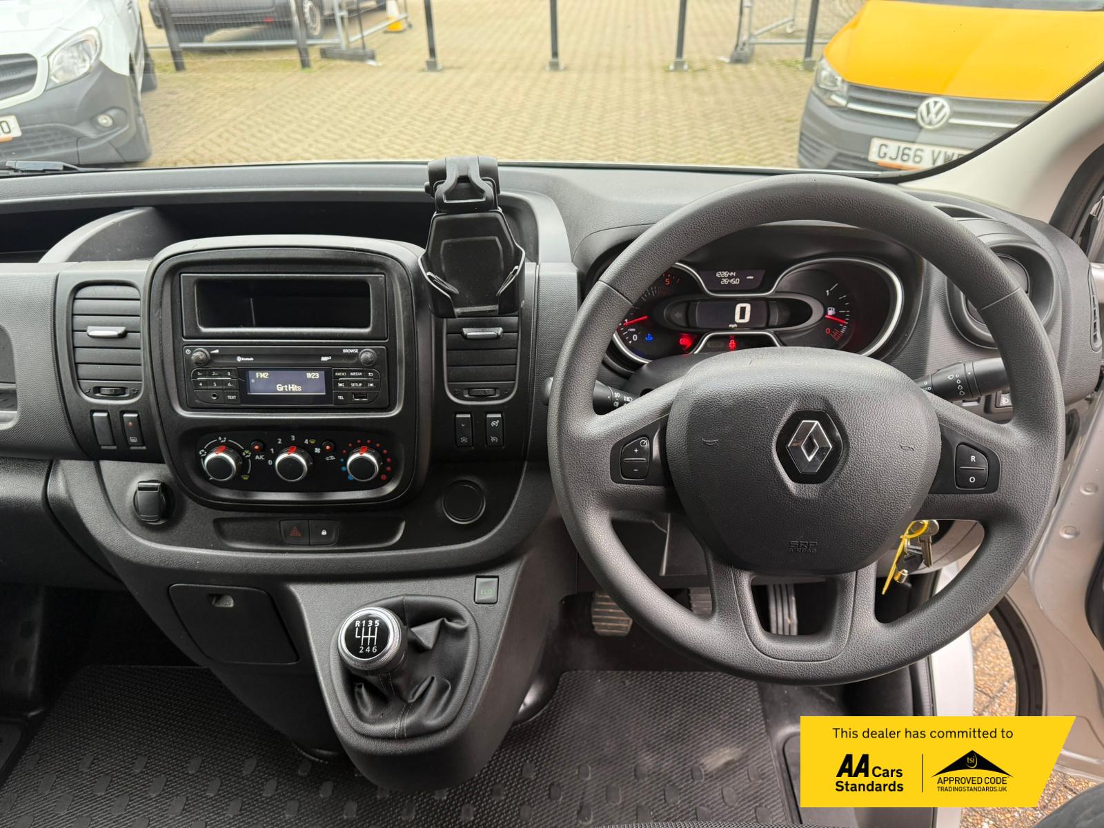 Renault Trafic 2.0 dCi ENERGY 30 Business+ Panel Van 5dr Diesel Manual LWB Standard Roof Euro 6 (s/s) (120 ps)