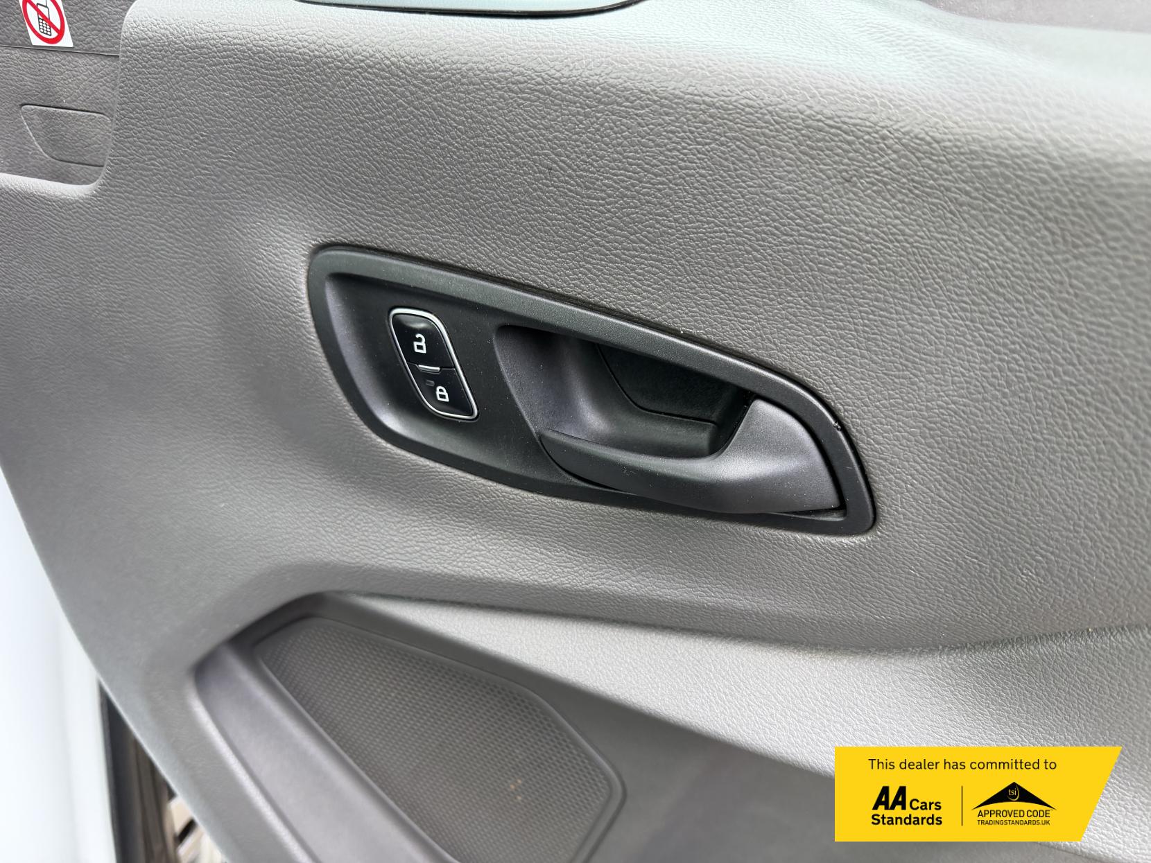 2023 Ford Transit - Thumbnail 50