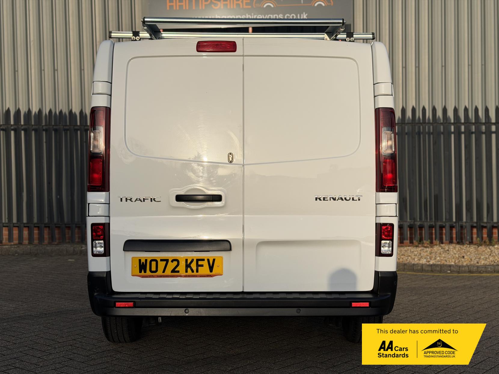 Renault Trafic 2.0 dCi Blue SL28 Business+ Panel Van 5dr Diesel Manual L1 H1 Euro 6 (s/s) (130 ps)