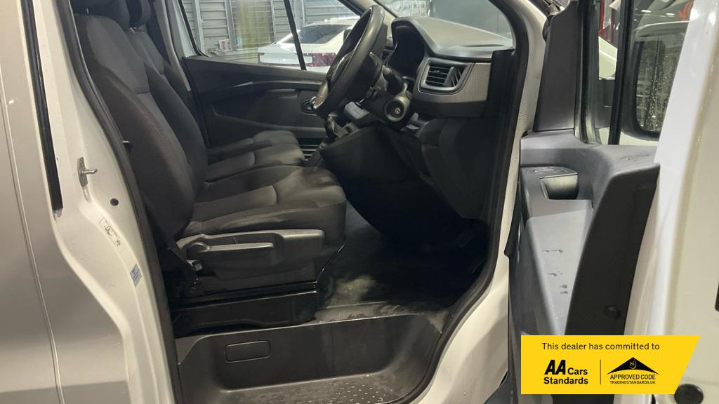 Renault Trafic 2.0 dCi Blue SL28 Business+ Panel Van 5dr Diesel Manual L1 H1 Euro 6 (s/s) (130 ps)