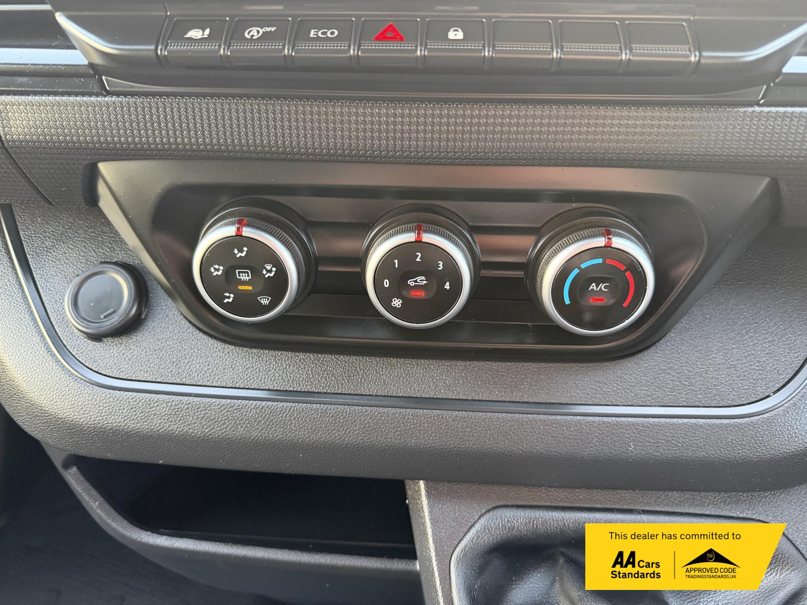 Renault Trafic 2.0 dCi Blue SL28 Business+ Panel Van 5dr Diesel Manual L1 H1 Euro 6 (s/s) (130 ps)