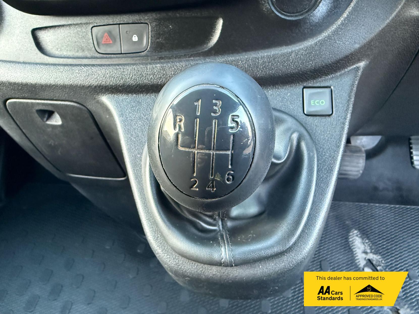 Renault Trafic 1.6 dCi 27 Business+ Panel Van 5dr Diesel Manual SWB Standard Roof Euro 6 (120 ps)