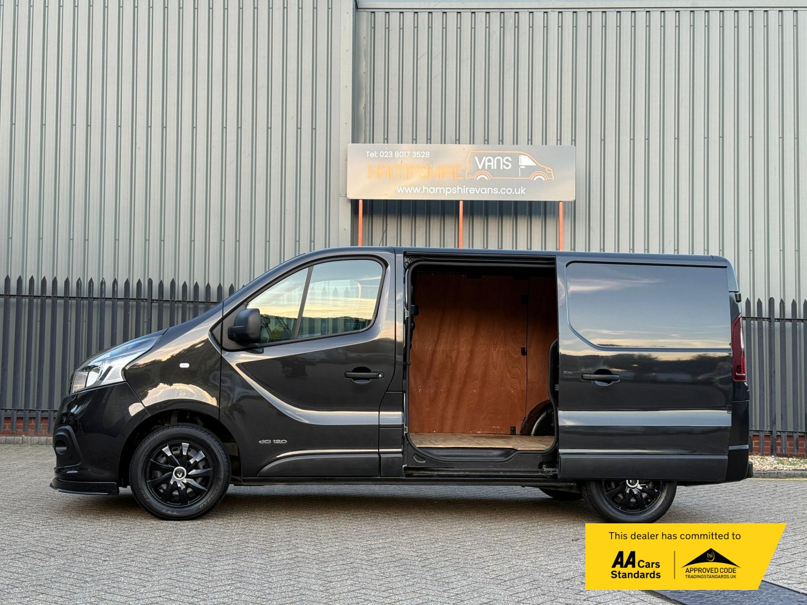 Renault Trafic 1.6 dCi 27 Business+ Panel Van 5dr Diesel Manual SWB Standard Roof Euro 6 (120 ps)