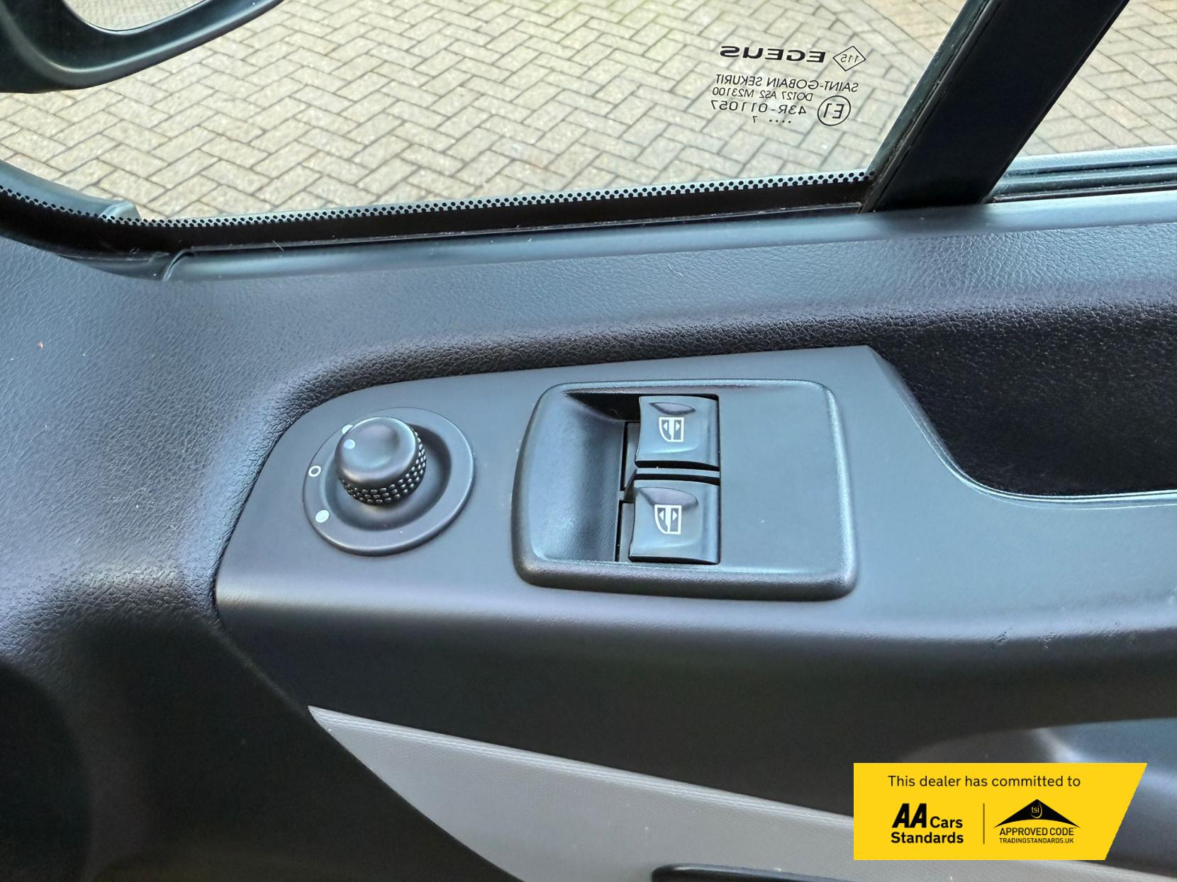 Renault Trafic 1.6 dCi 27 Business+ Panel Van 5dr Diesel Manual SWB Standard Roof Euro 6 (120 ps)