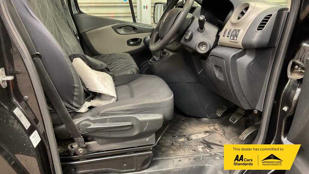 Renault Trafic 1.6 dCi 27 Business+ Panel Van 5dr Diesel Manual SWB Standard Roof Euro 6 (120 ps)
