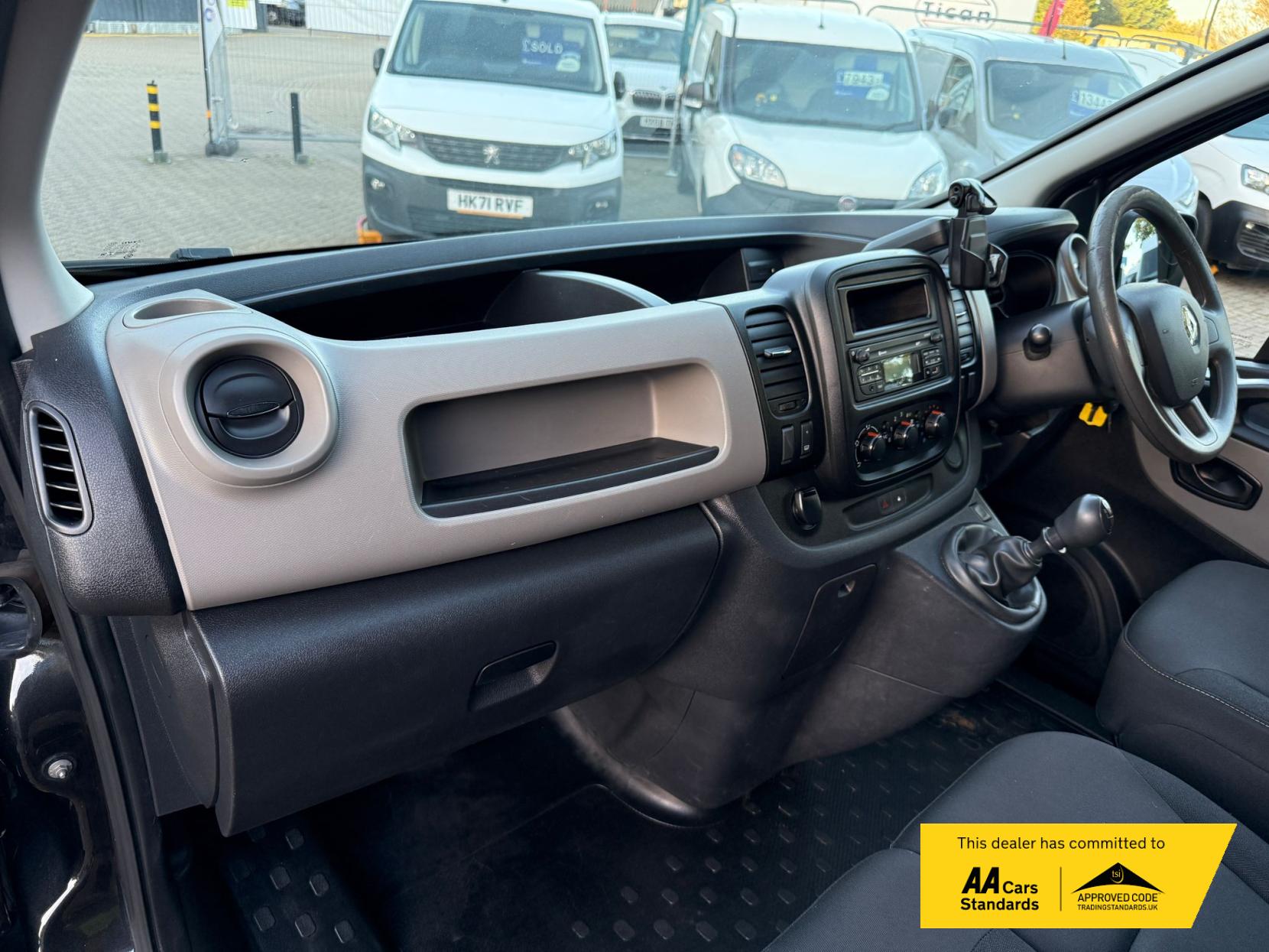 Renault Trafic 1.6 dCi 27 Business+ Panel Van 5dr Diesel Manual SWB Standard Roof Euro 6 (120 ps)