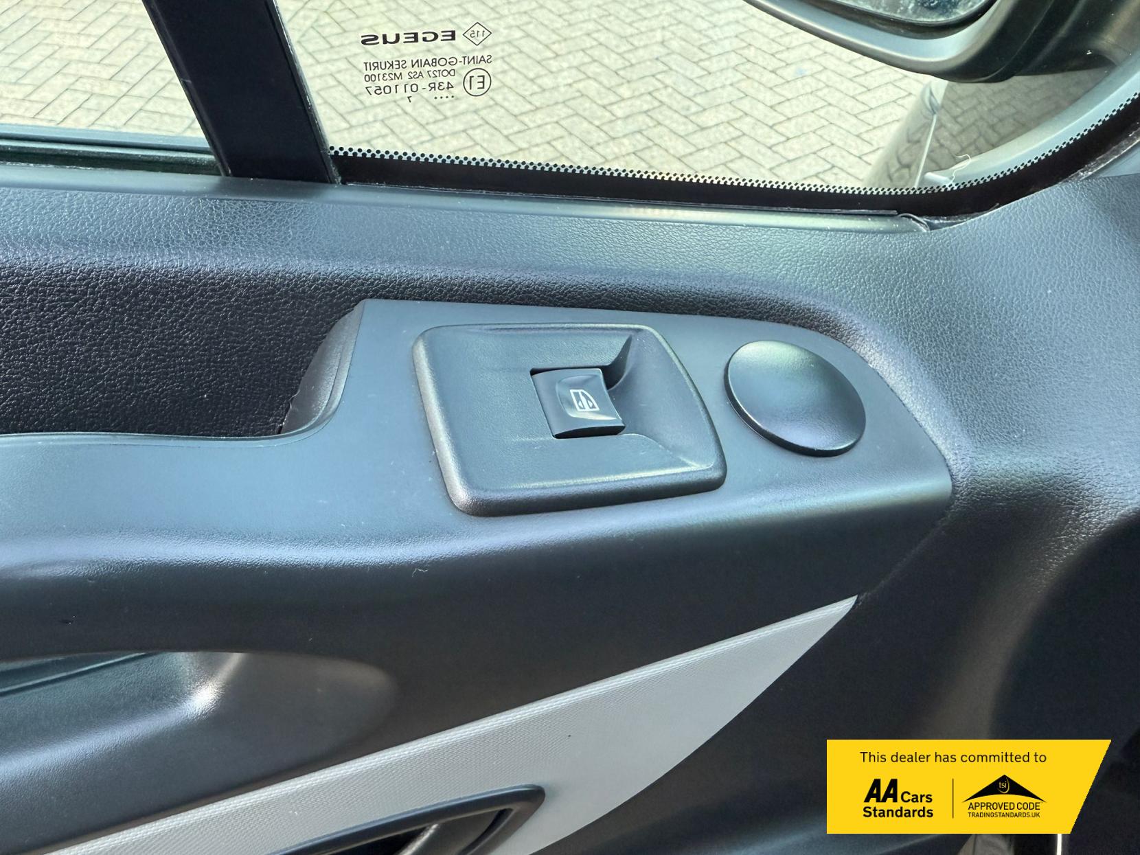 Renault Trafic 1.6 dCi 27 Business+ Panel Van 5dr Diesel Manual SWB Standard Roof Euro 6 (120 ps)