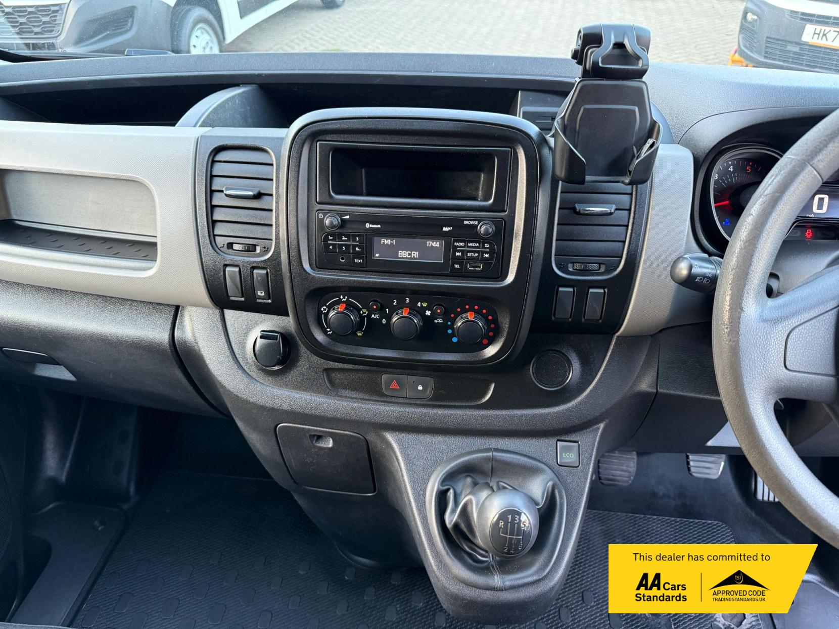 Renault Trafic 1.6 dCi 27 Business+ Panel Van 5dr Diesel Manual SWB Standard Roof Euro 6 (120 ps)