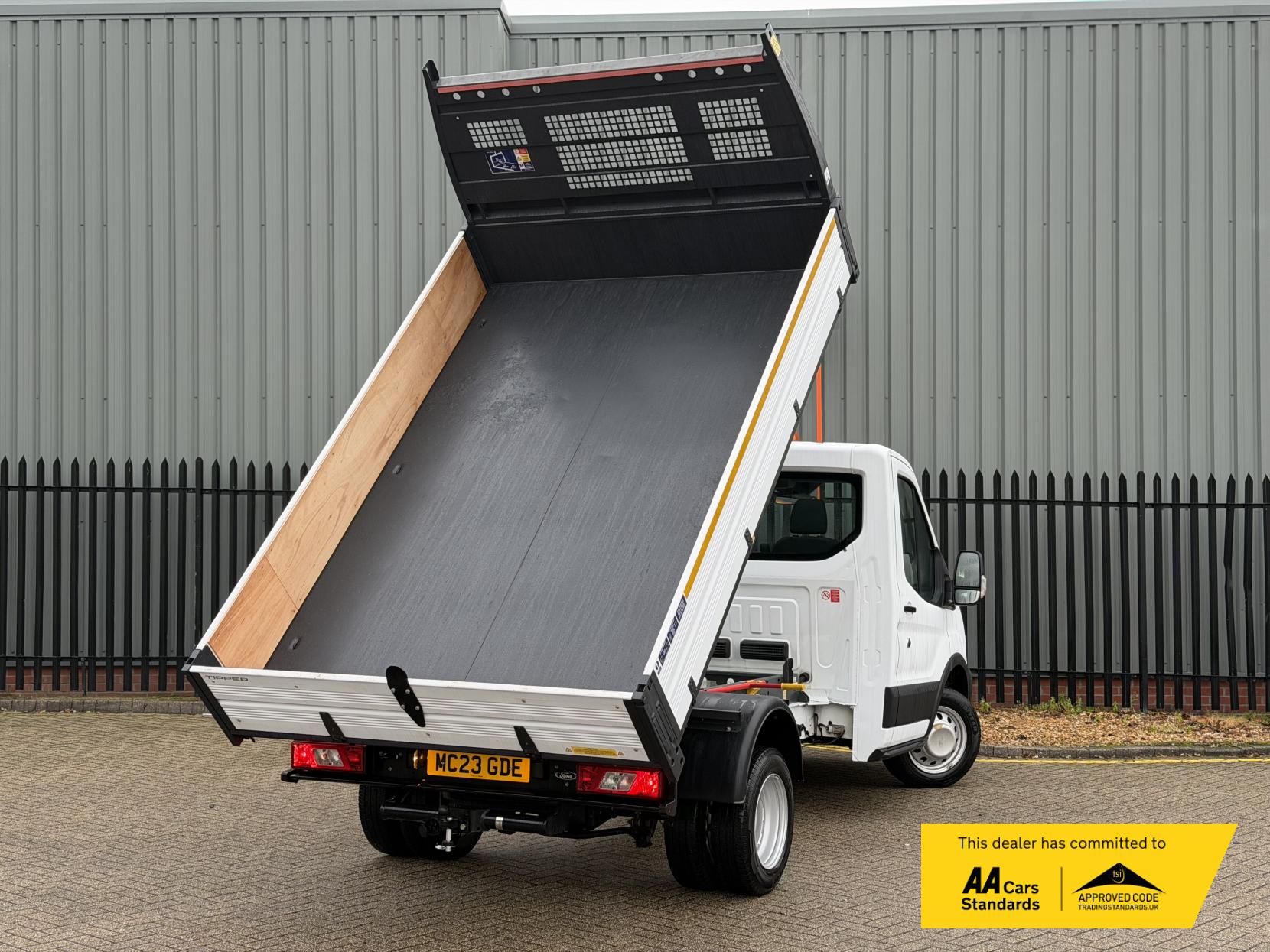 Ford Transit 2.0 350 EcoBlue Leader Tipper 2dr Diesel Manual RWD L2 Euro 6 (s/s) (1-Stop) (170 ps)