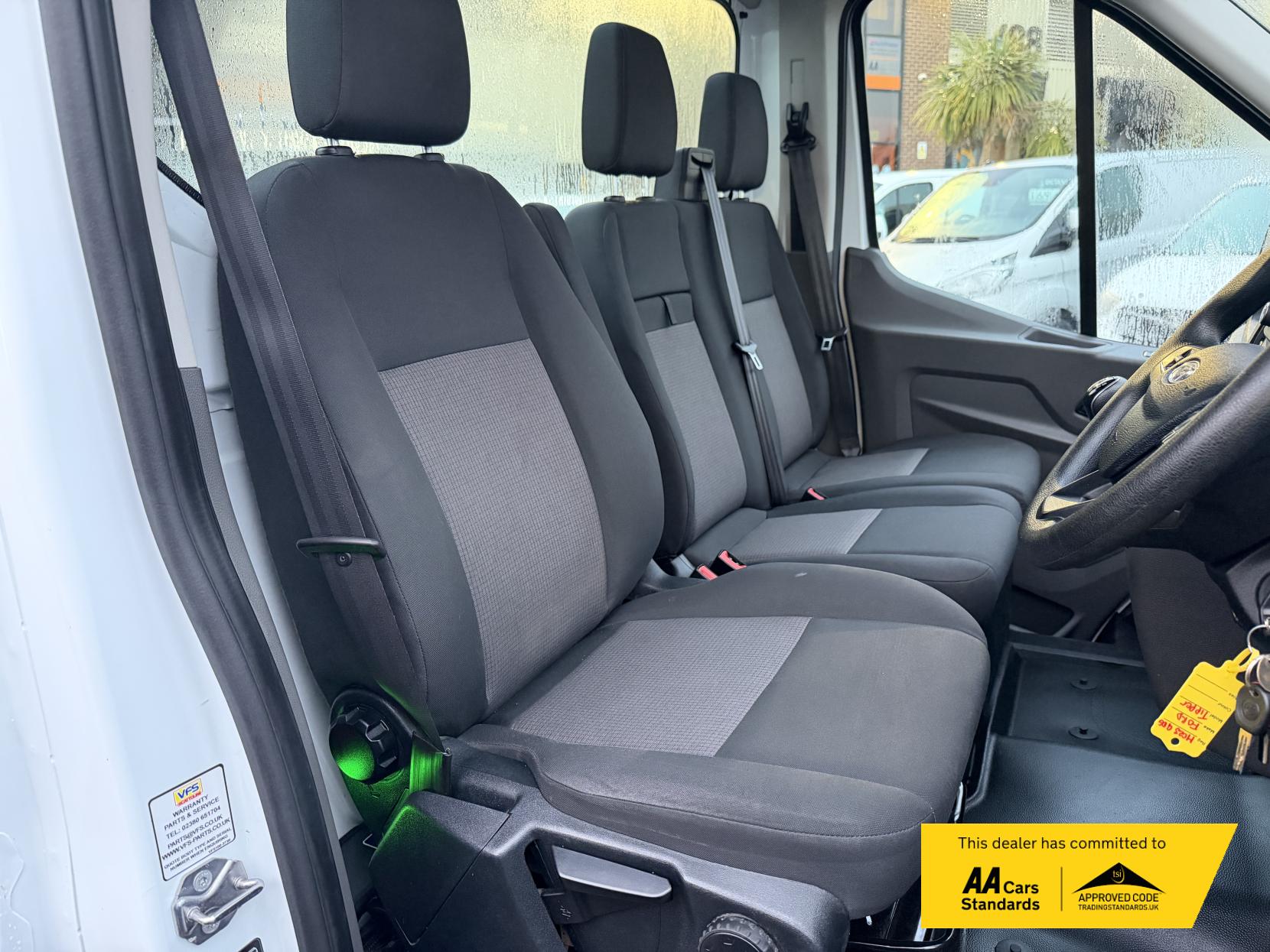 Ford Transit 2.0 350 EcoBlue Leader Tipper 2dr Diesel Manual RWD L2 Euro 6 (s/s) (1-Stop) (170 ps)