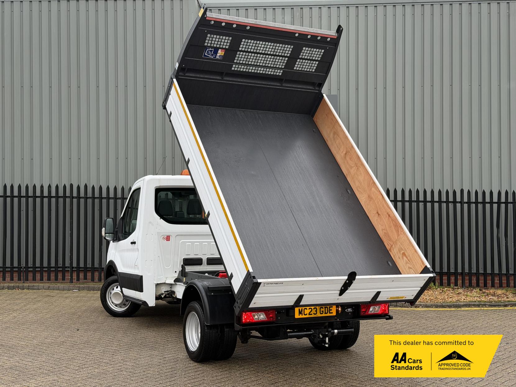 Ford Transit 2.0 350 EcoBlue Leader Tipper 2dr Diesel Manual RWD L2 Euro 6 (s/s) (1-Stop) (170 ps)