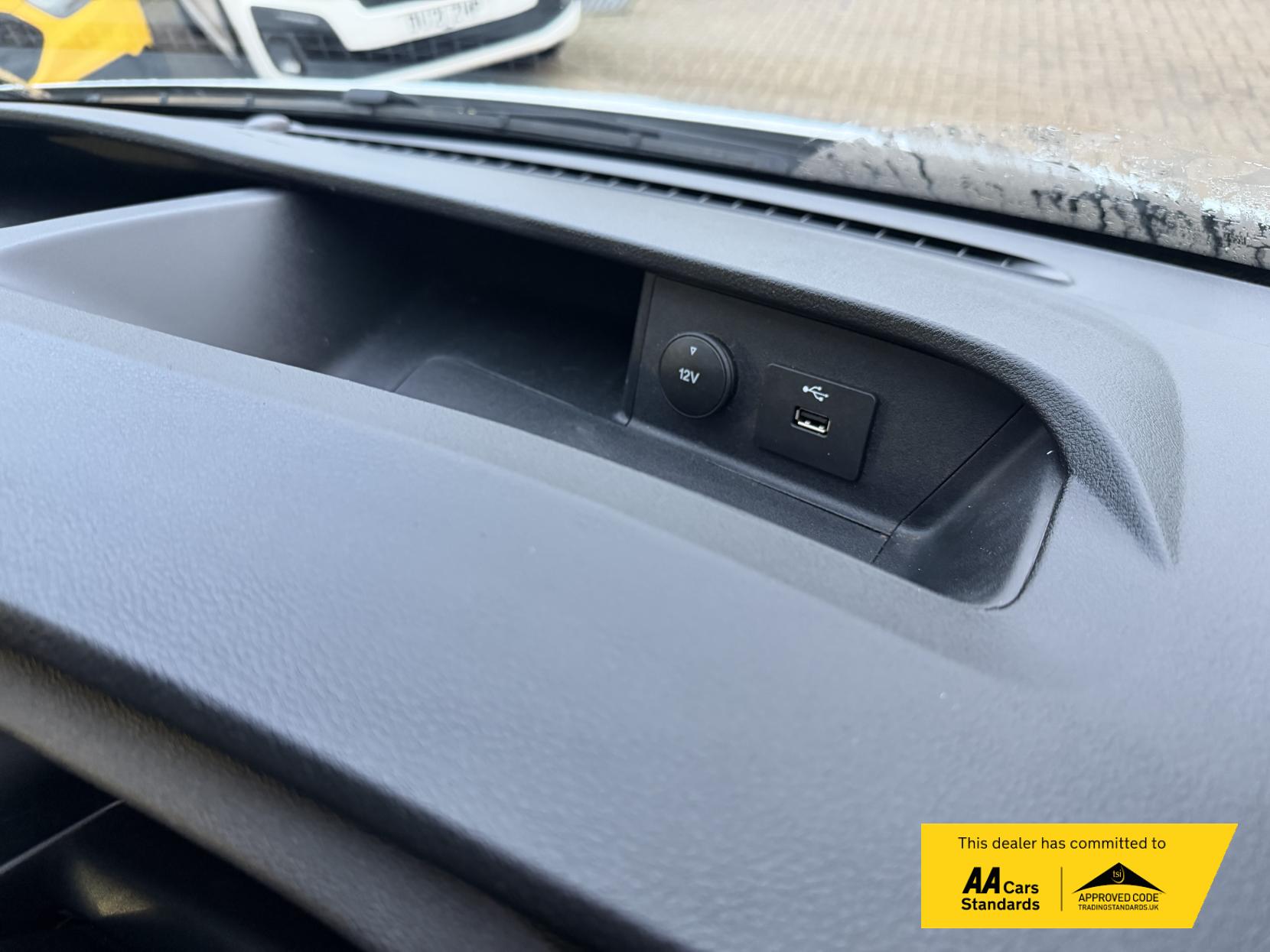 Ford Transit 2.0 350 EcoBlue Leader Tipper 2dr Diesel Manual RWD L2 Euro 6 (s/s) (1-Stop) (170 ps)