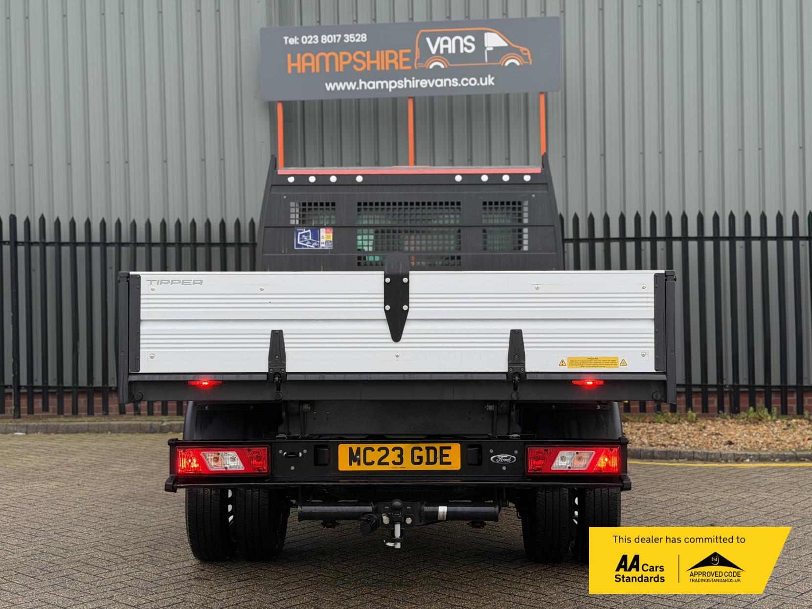 Ford Transit 2.0 350 EcoBlue Leader Tipper 2dr Diesel Manual RWD L2 Euro 6 (s/s) (1-Stop) (170 ps)