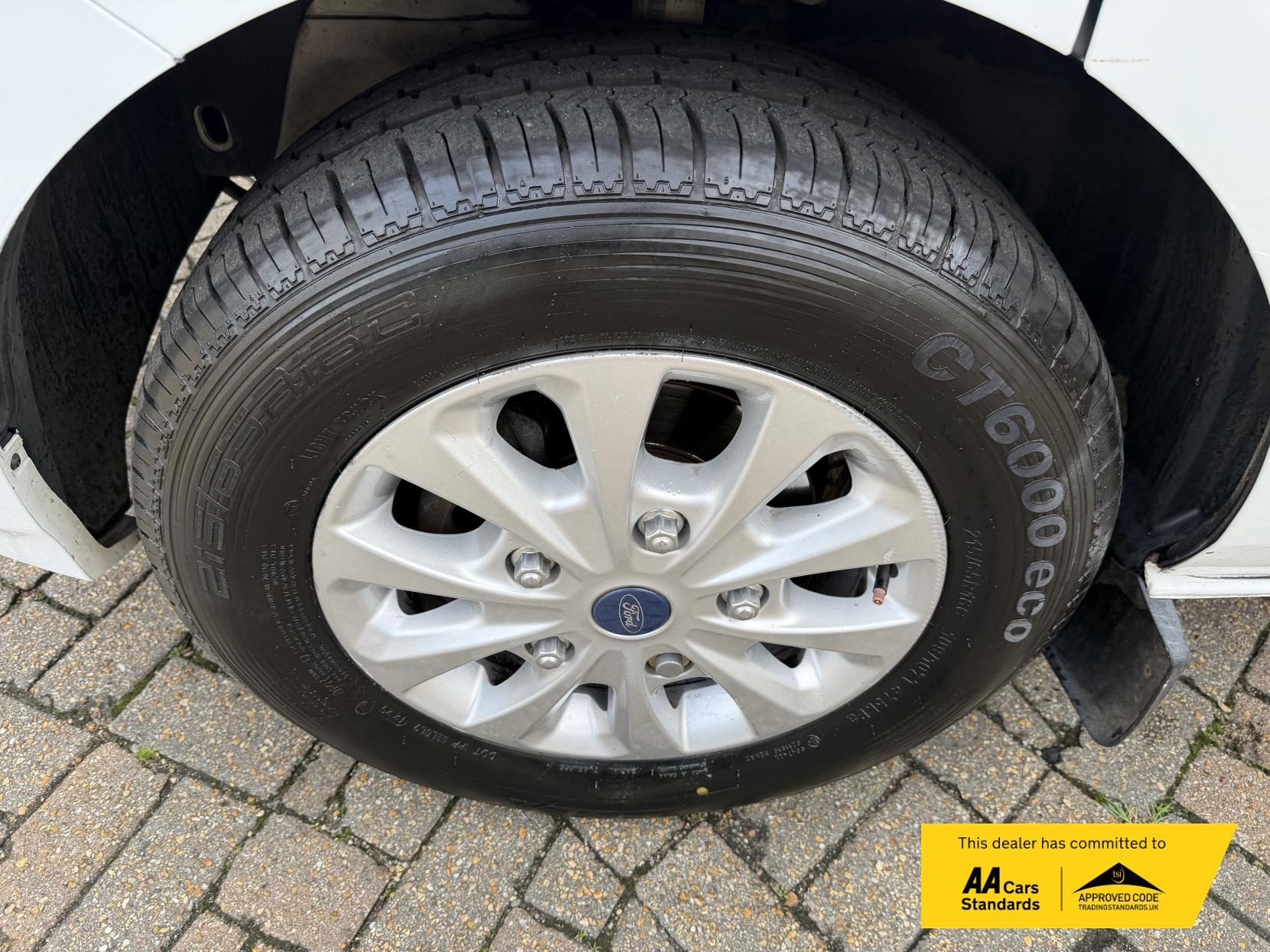 Ford Transit Custom 2.0 300 EcoBlue Limited Crew Van Double Cab 5dr Diesel Manual L2 H1 Euro 6 (s/s) (130 ps)