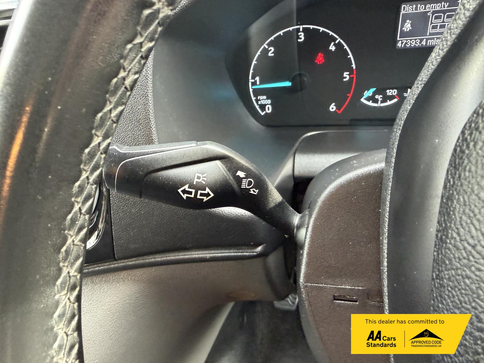 Ford Transit Custom 2.0 300 EcoBlue Limited Crew Van Double Cab 5dr Diesel Manual L2 H1 Euro 6 (s/s) (130 ps)