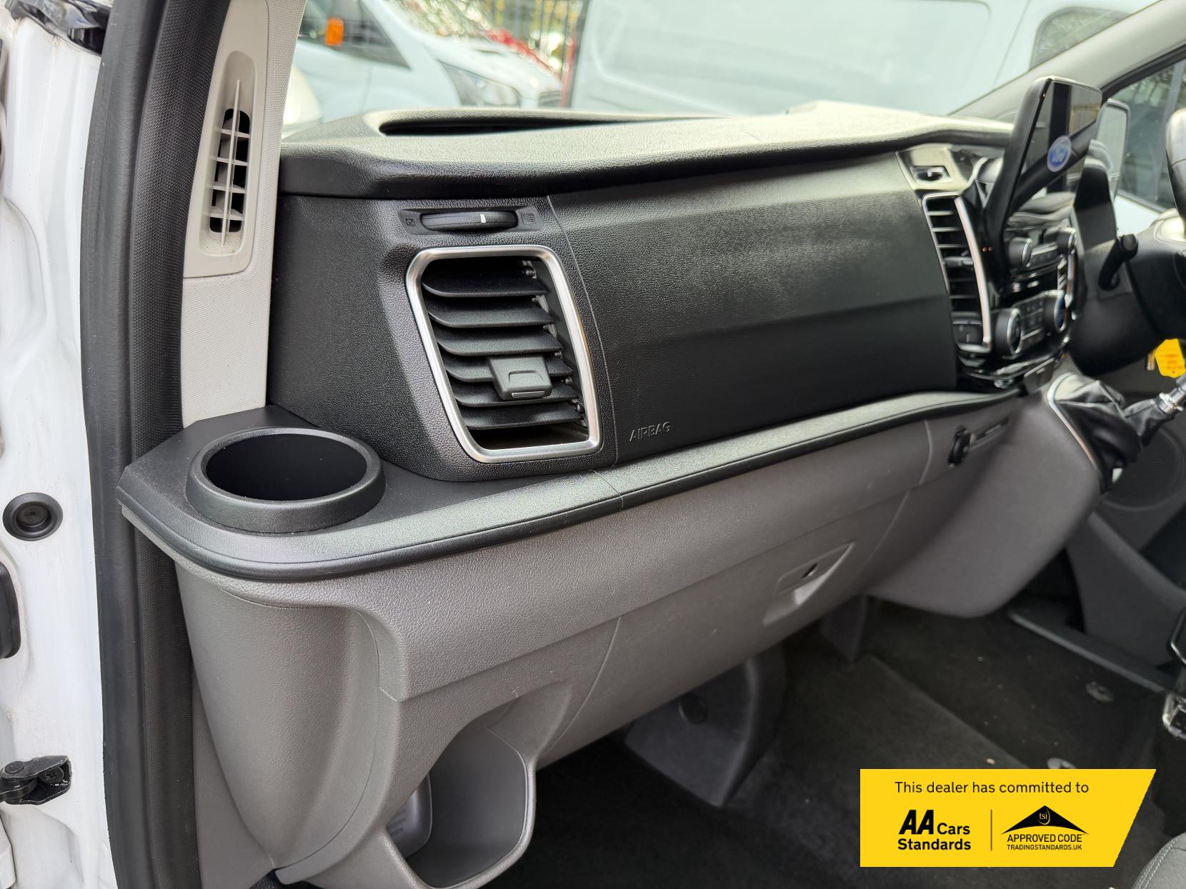 Ford Transit Custom 2.0 300 EcoBlue Limited Crew Van Double Cab 5dr Diesel Manual L2 H1 Euro 6 (s/s) (130 ps)