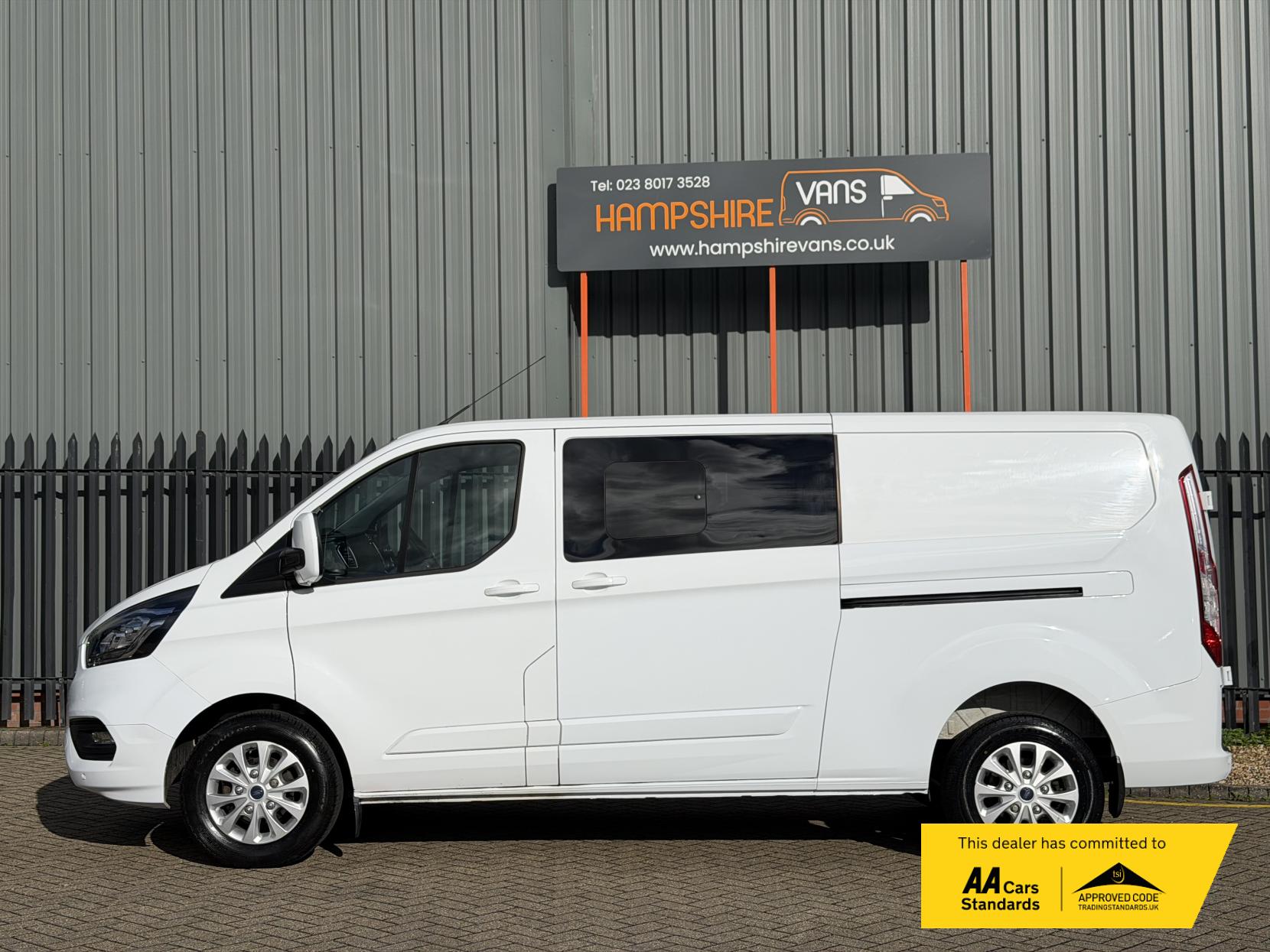 Ford Transit Custom 2.0 300 EcoBlue Limited Crew Van Double Cab 5dr Diesel Manual L2 H1 Euro 6 (s/s) (130 ps)