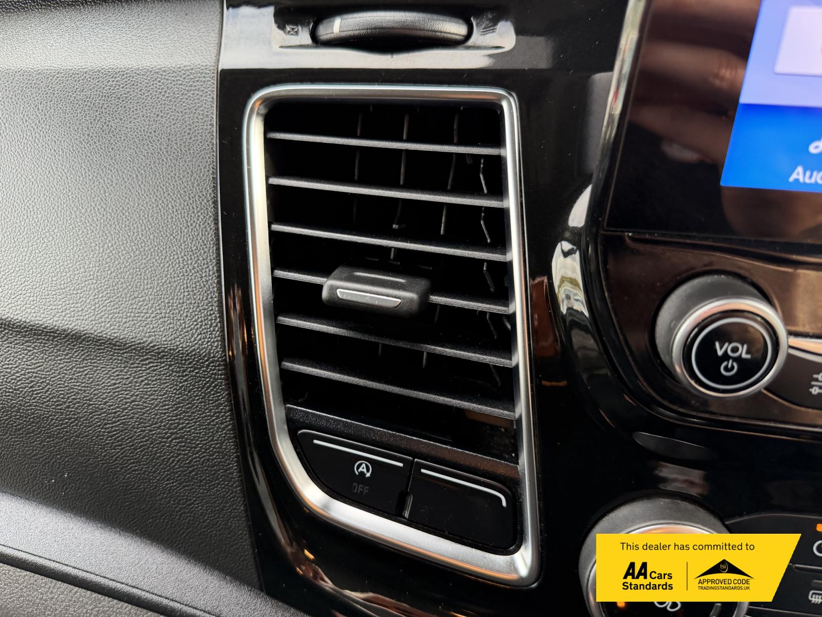 Ford Transit Custom 2.0 300 EcoBlue Limited Crew Van Double Cab 5dr Diesel Manual L2 H1 Euro 6 (s/s) (130 ps)