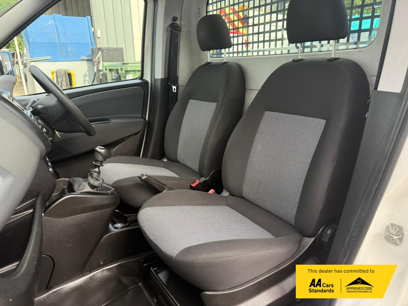 Fiat Doblo 1.6 MultiJetII Work Up 2dr Diesel Manual L2 Euro 6 (105 bhp)