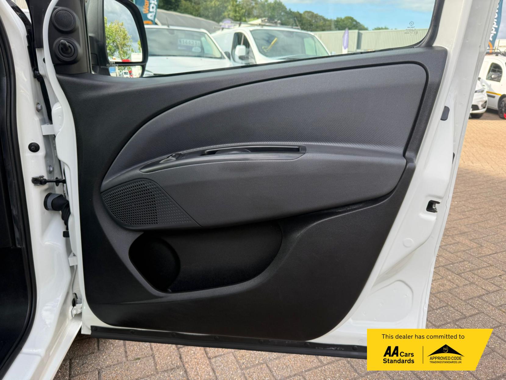 Fiat Doblo 1.6 MultiJetII Work Up 2dr Diesel Manual L2 Euro 6 (105 bhp)