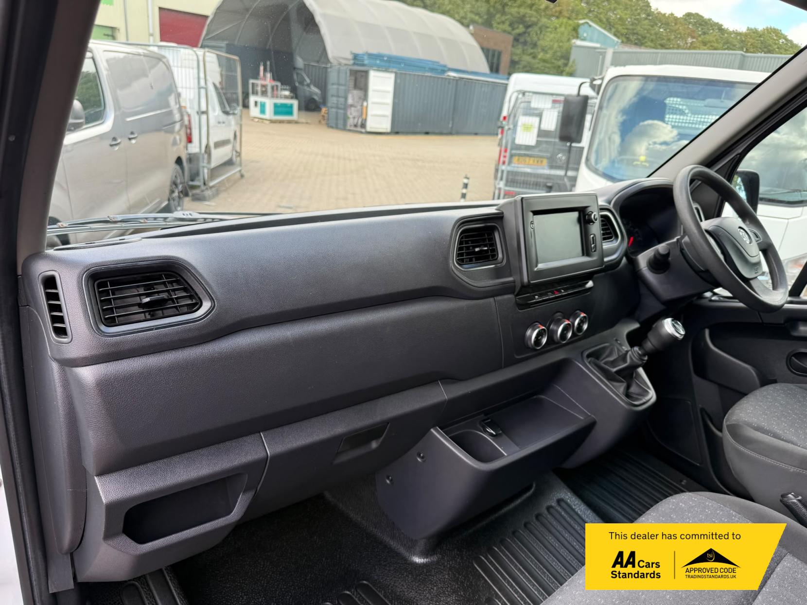 2021 Vauxhall Movano 2.3 CDTi 3500 BiTurbo Edition Panel Van 5dr Diesel Manual FWD L3 H2 Euro 6 (135 ps) - Thumbnail 26