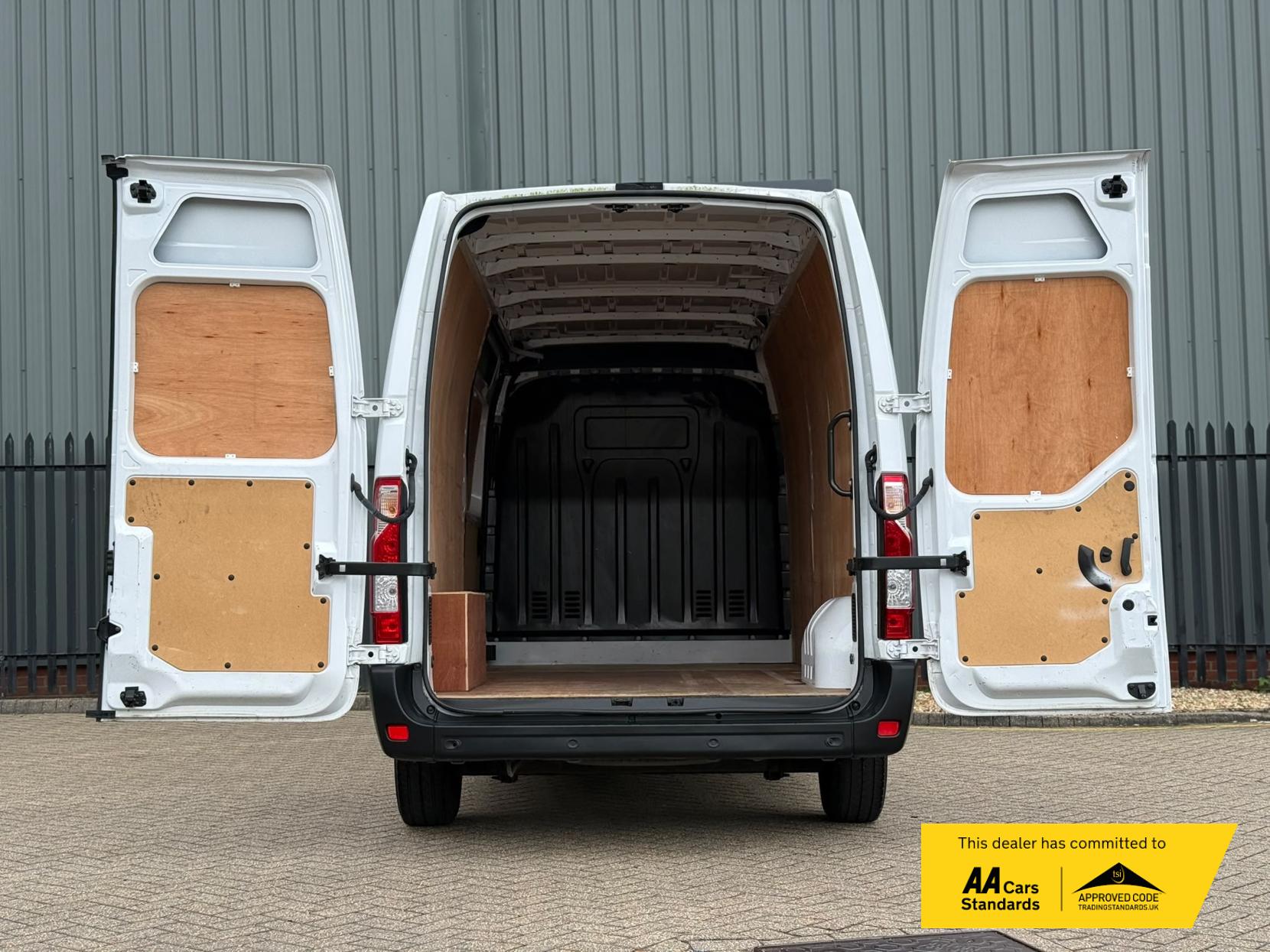 2021 Vauxhall Movano 2.3 CDTi 3500 BiTurbo Edition Panel Van 5dr Diesel Manual FWD L3 H2 Euro 6 (135 ps) - Thumbnail 11