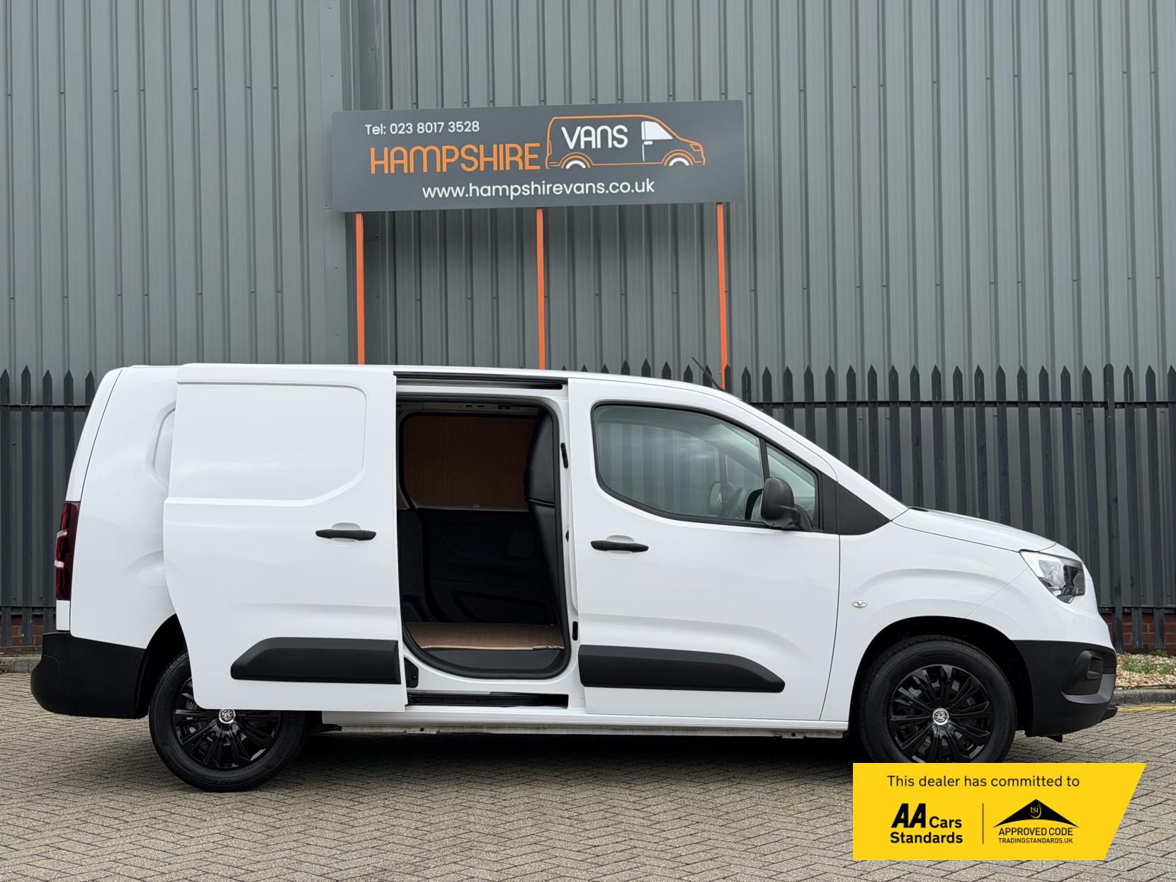 2024 Vauxhall Combo 1.5 Turbo D 2300 Prime Panel Van 6dr Diesel Auto L2 H1 Euro 6 (s/s) (130 ps) - Thumbnail 6